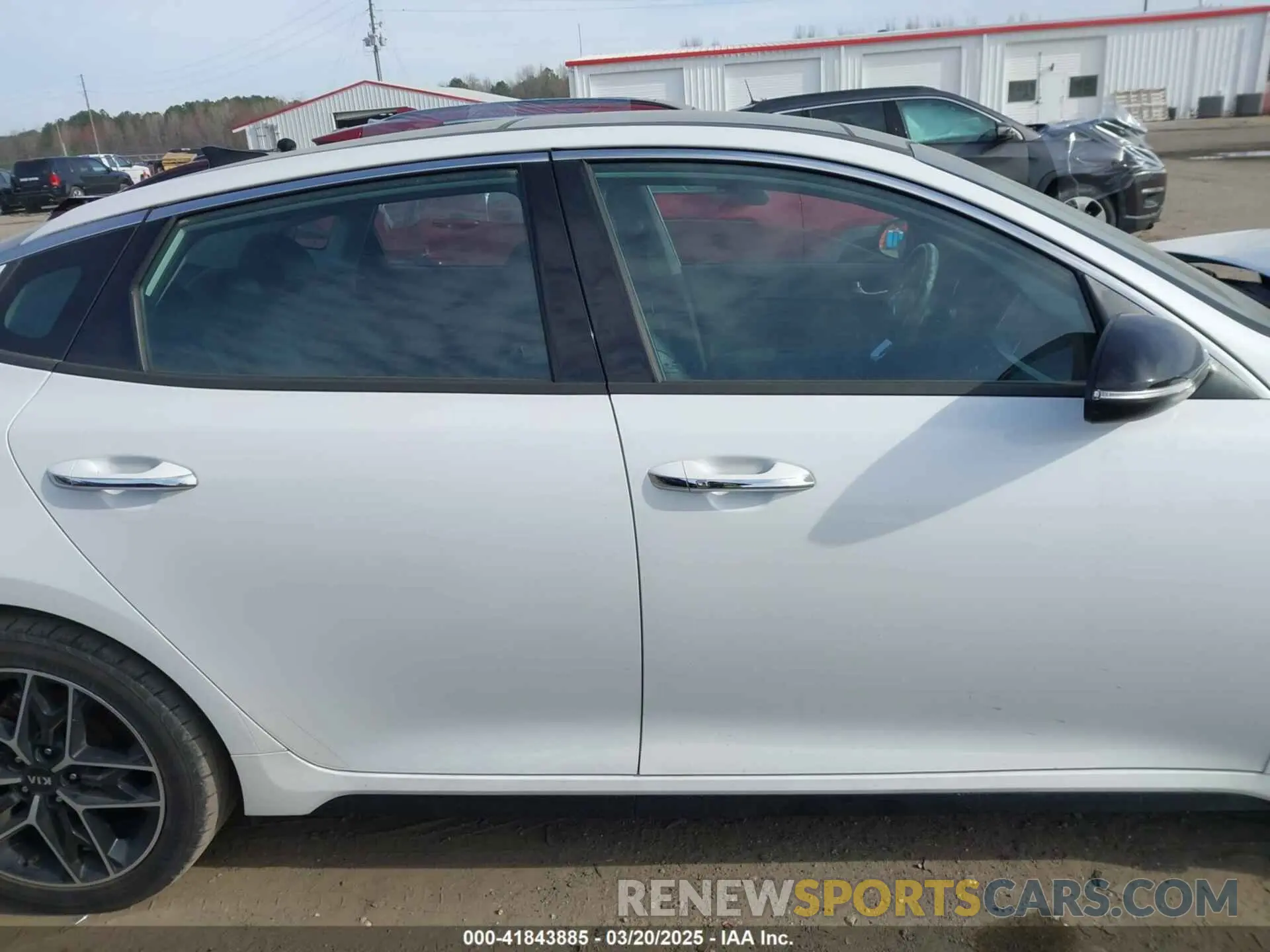 13 fotografías del automóvil dañado 5XXGT4L3XLG440605 KIA OPTIMA 2020