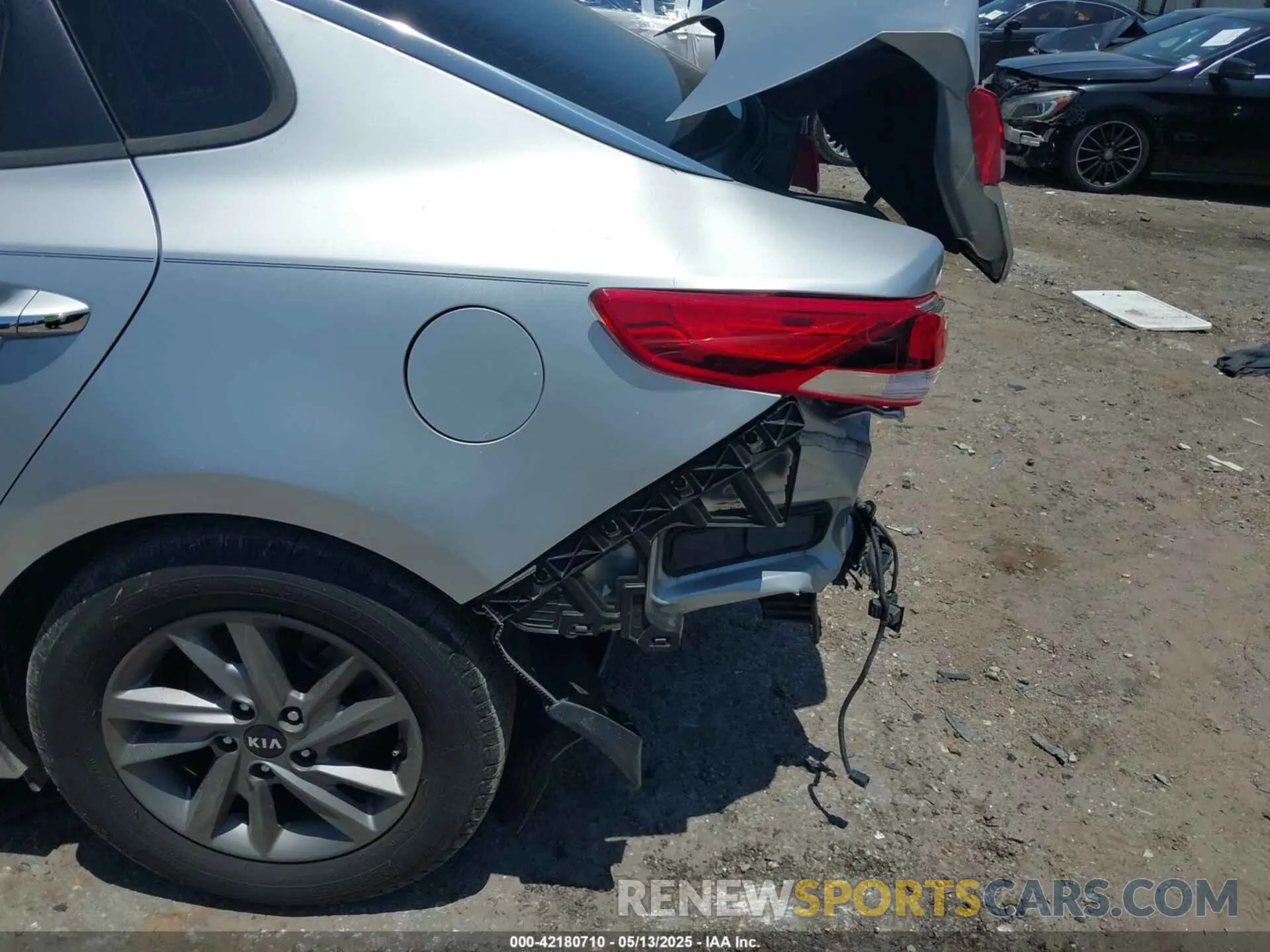6 fotografías del automóvil dañado 5XXGT4L3XLG445335 KIA OPTIMA 2020