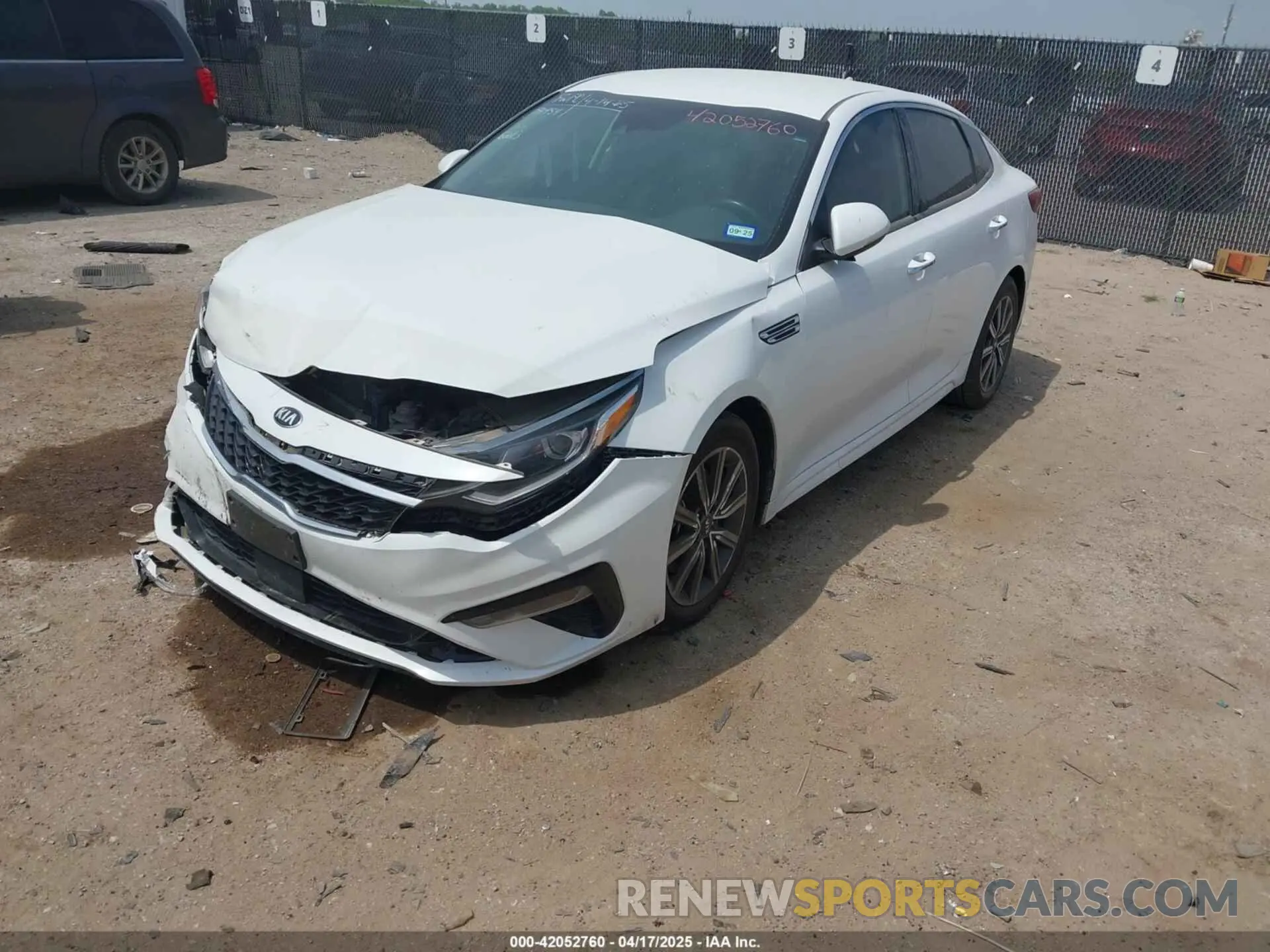 2 fotografías del automóvil dañado 5XXGU4L14LG417817 KIA OPTIMA 2020