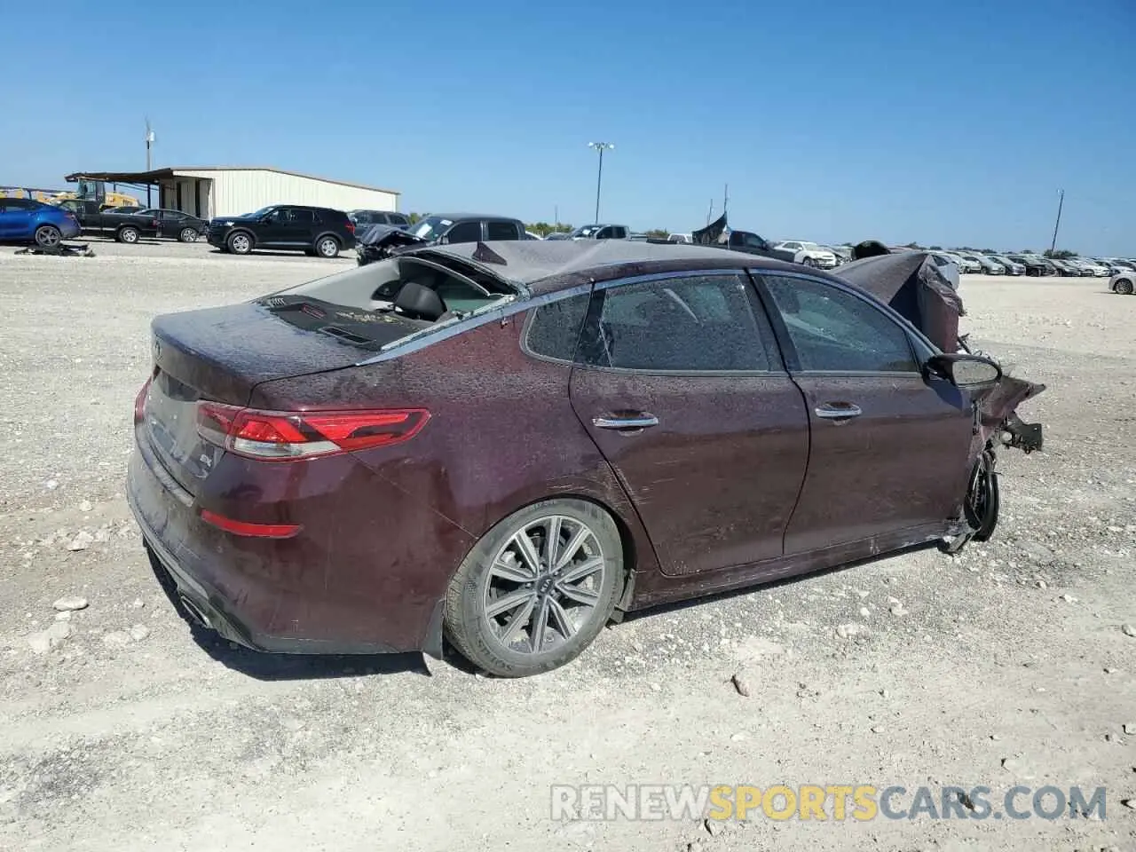 3 fotografías del automóvil dañado 5XXGU4L17LG393965 KIA OPTIMA 2020