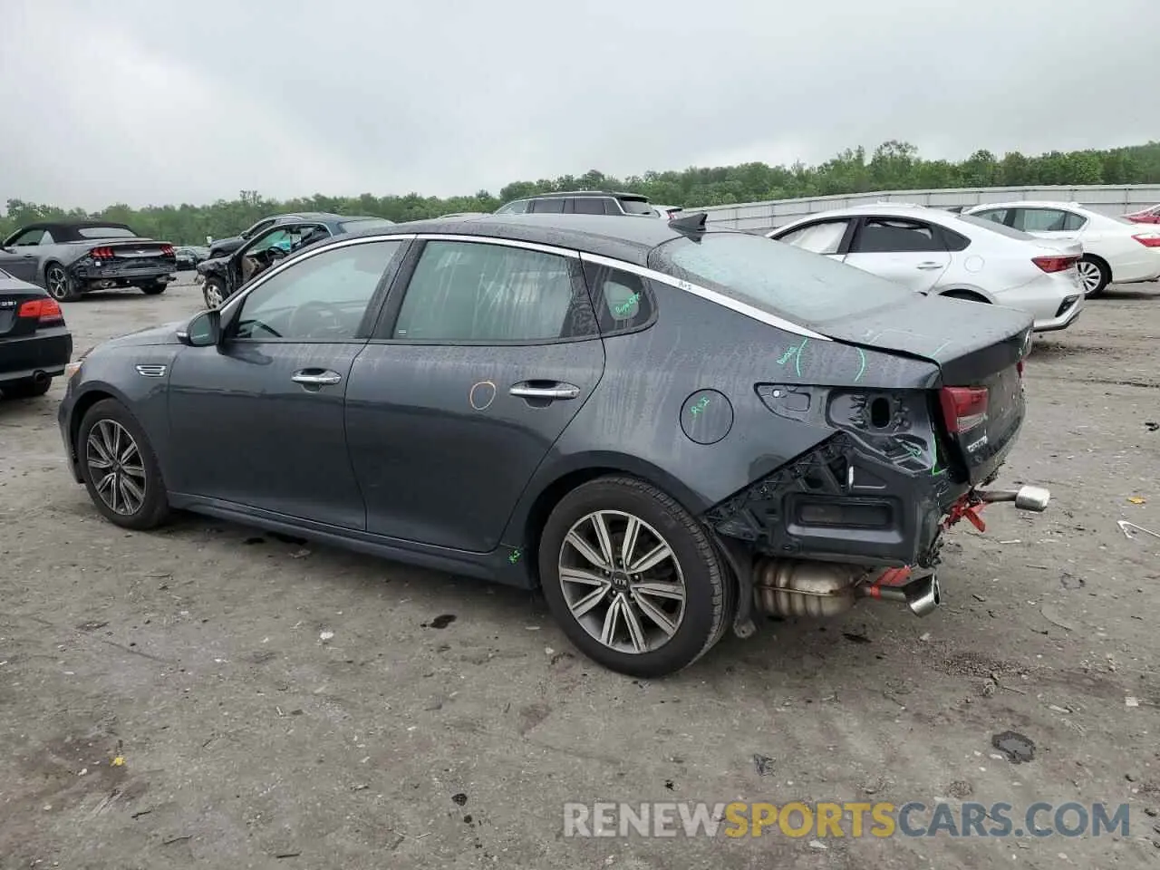 2 fotografías del automóvil dañado 5XXGU4L1XLG406210 KIA OPTIMA 2020