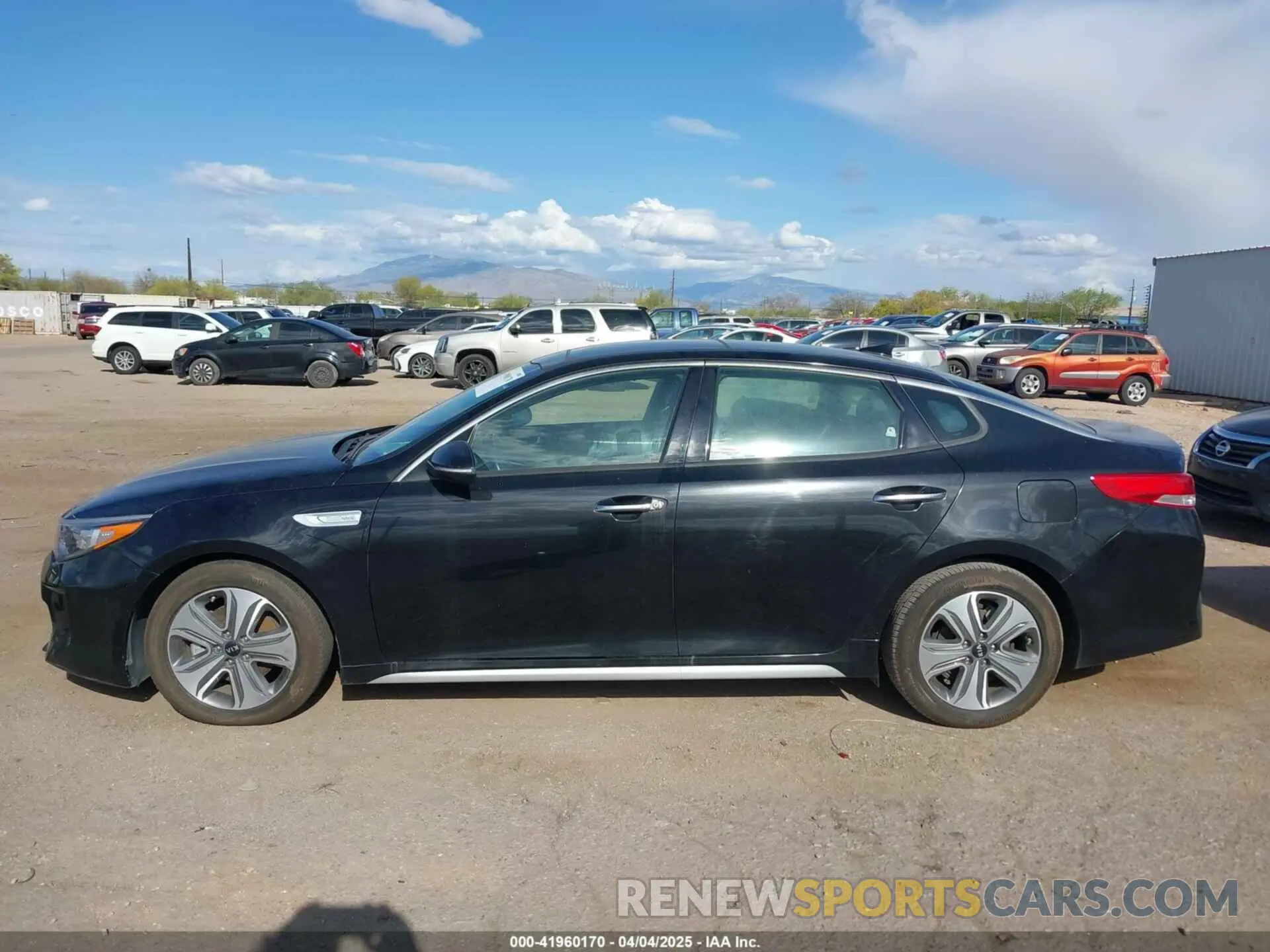 15 fotografías del automóvil dañado KNAGU4LE1K5031956 KIA OPTIMA HYBRID 2019