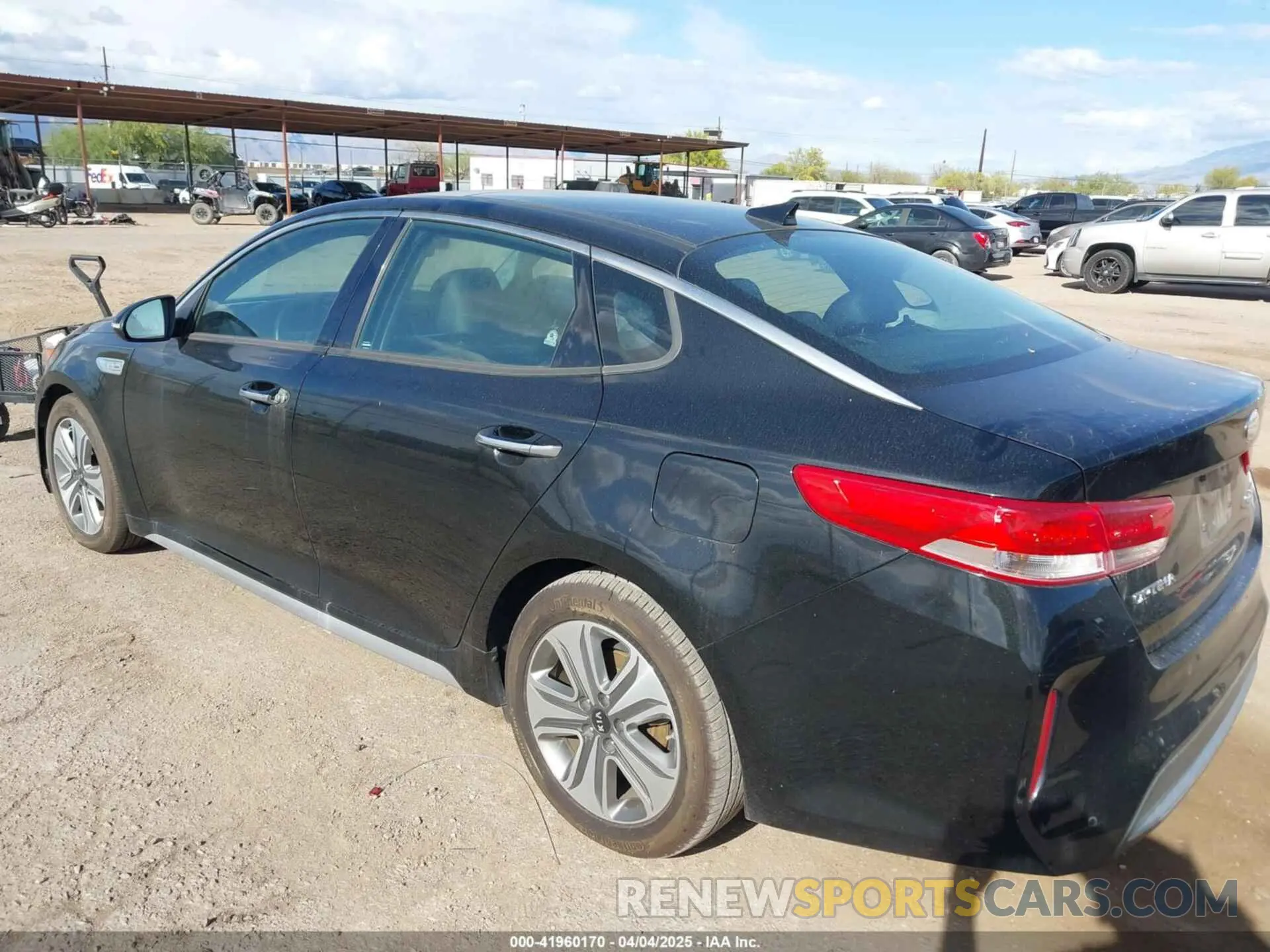 3 fotografías del automóvil dañado KNAGU4LE1K5031956 KIA OPTIMA HYBRID 2019