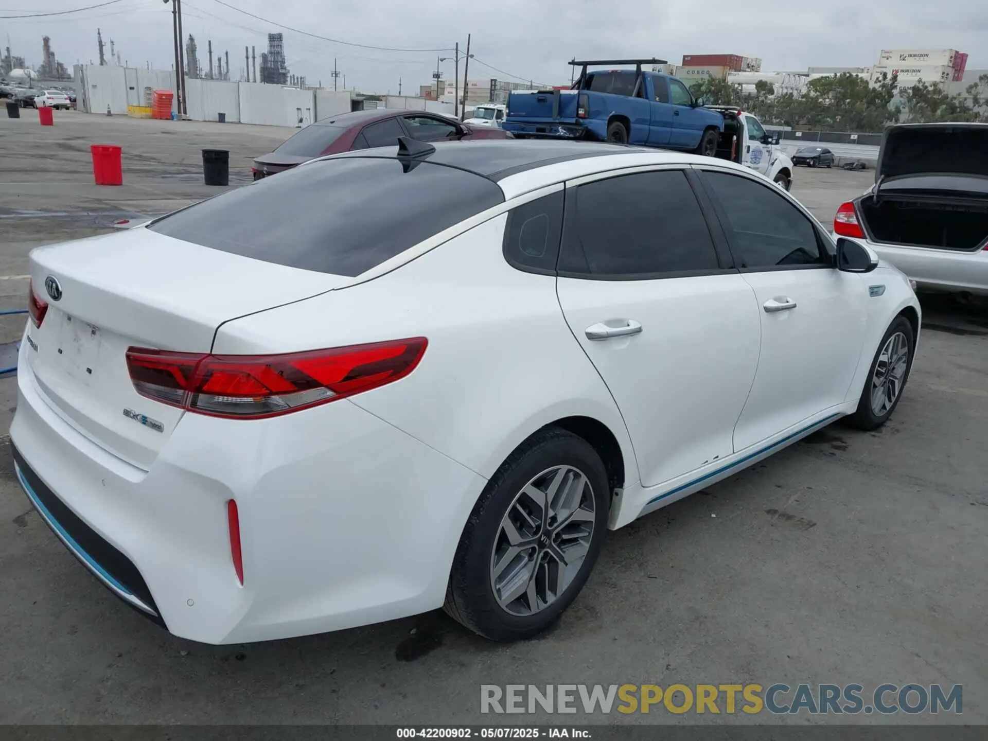 4 fotografías del automóvil dañado KNAGU4LE4L5038983 KIA OPTIMA HYBRID 2020