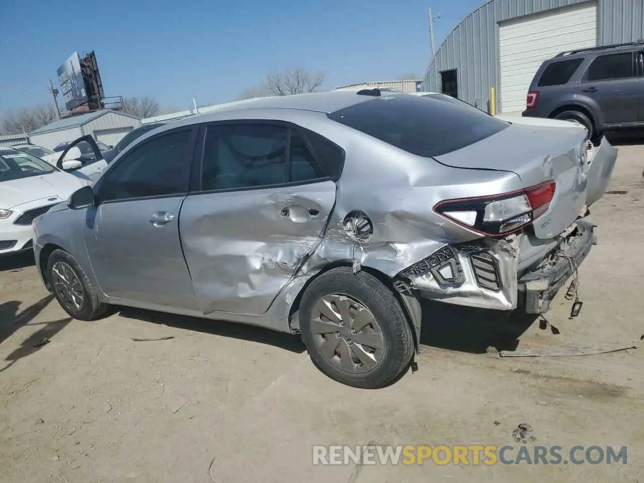 2 fotografías del automóvil dañado 3KPA24AB0KE158063 KIA RIO 2019
