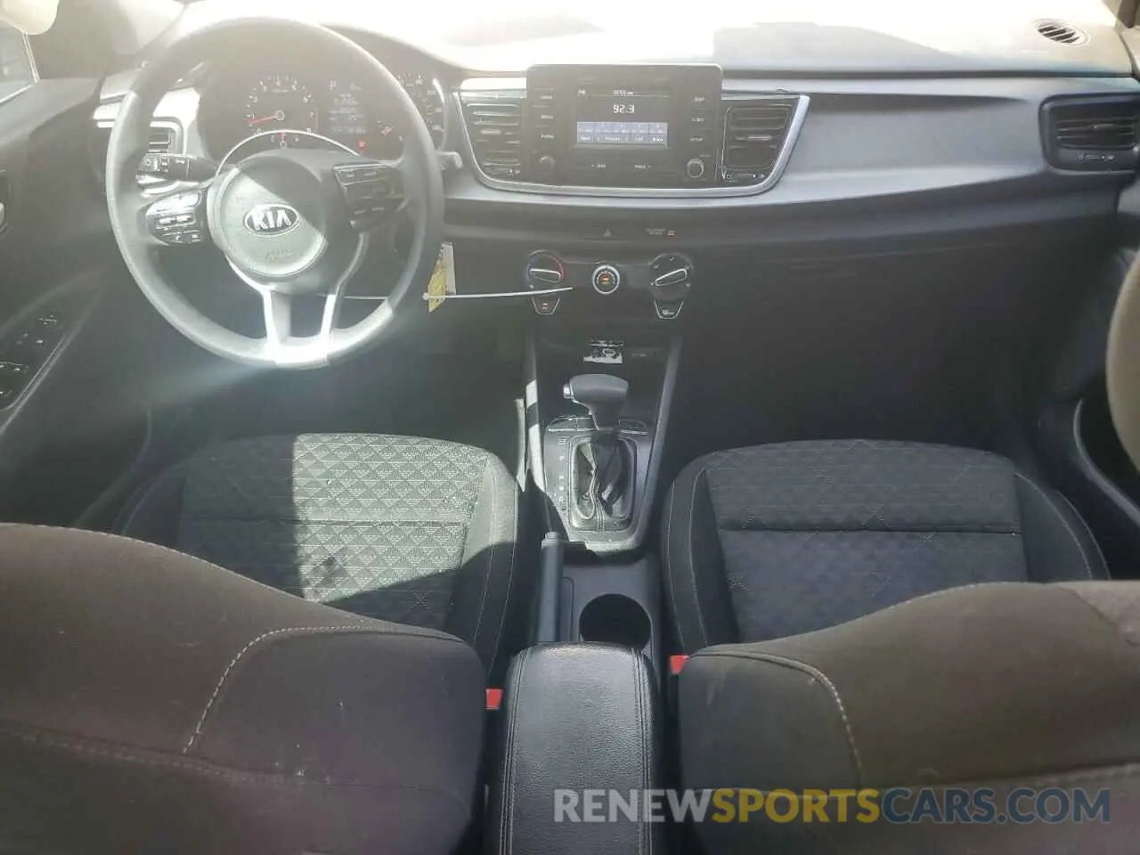 8 fotografías del automóvil dañado 3KPA24AB0KE158063 KIA RIO 2019