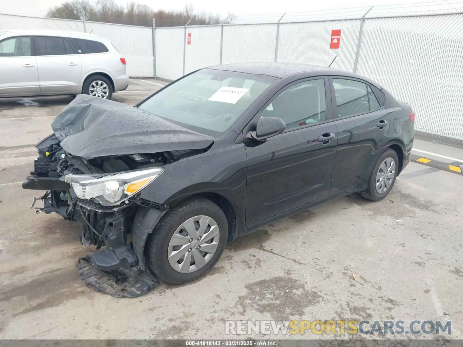 2 fotografías del automóvil dañado 3KPA24AB0KE180046 KIA RIO 2019