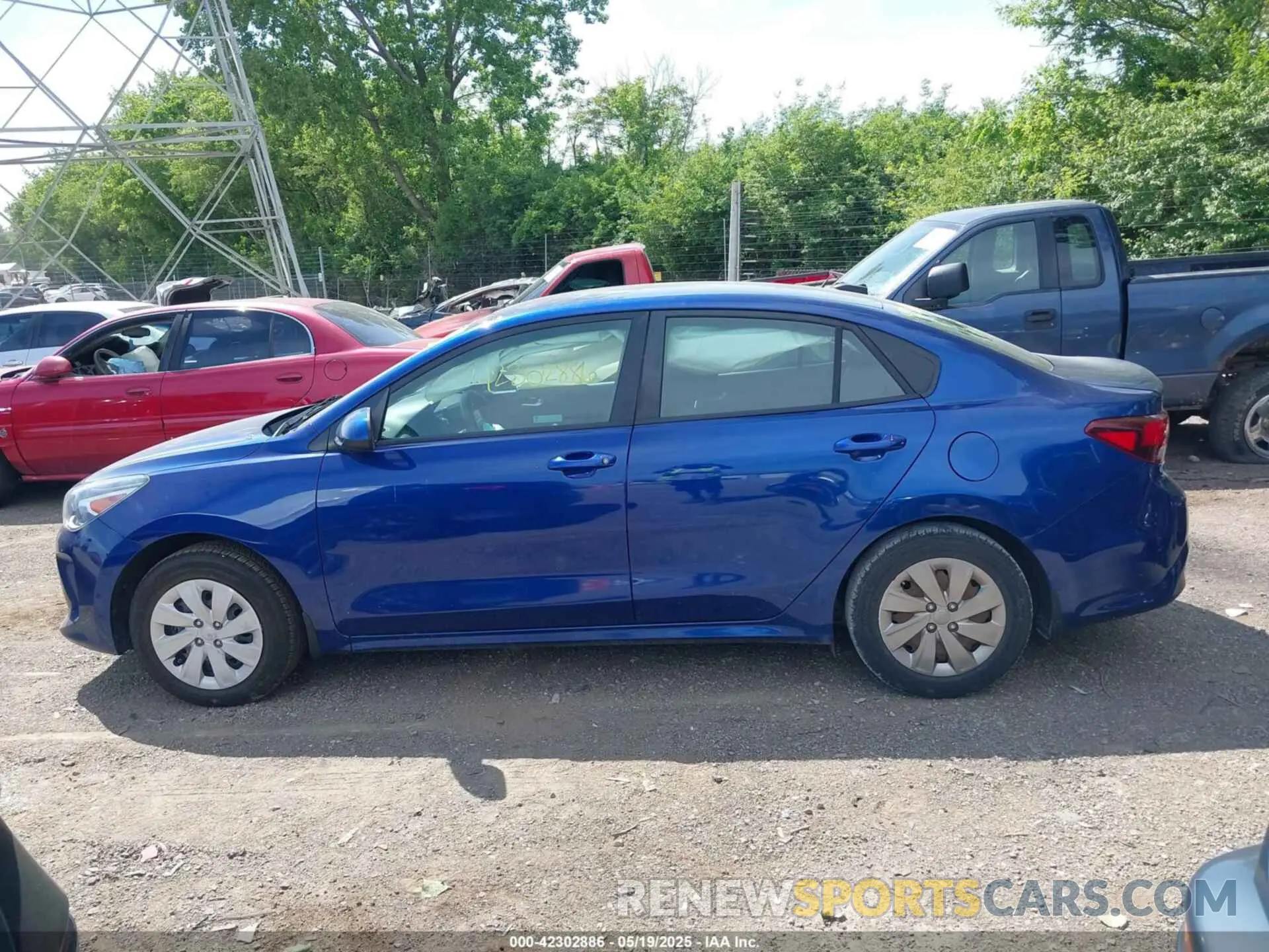 13 fotografías del automóvil dañado 3KPA24AB0KE200392 KIA RIO 2019