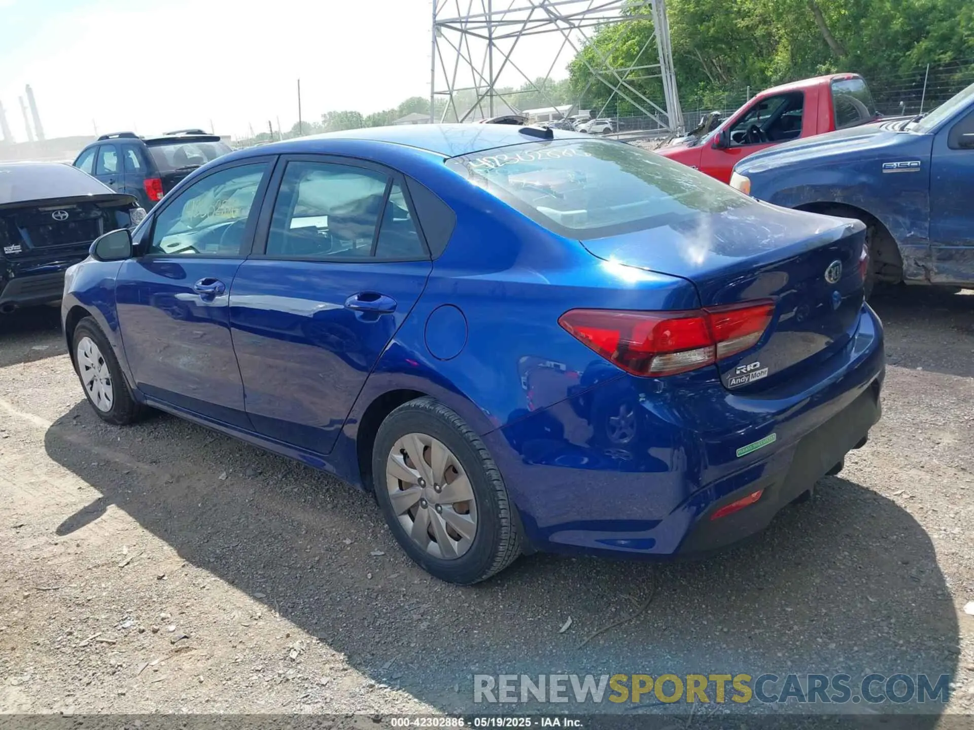 3 fotografías del automóvil dañado 3KPA24AB0KE200392 KIA RIO 2019