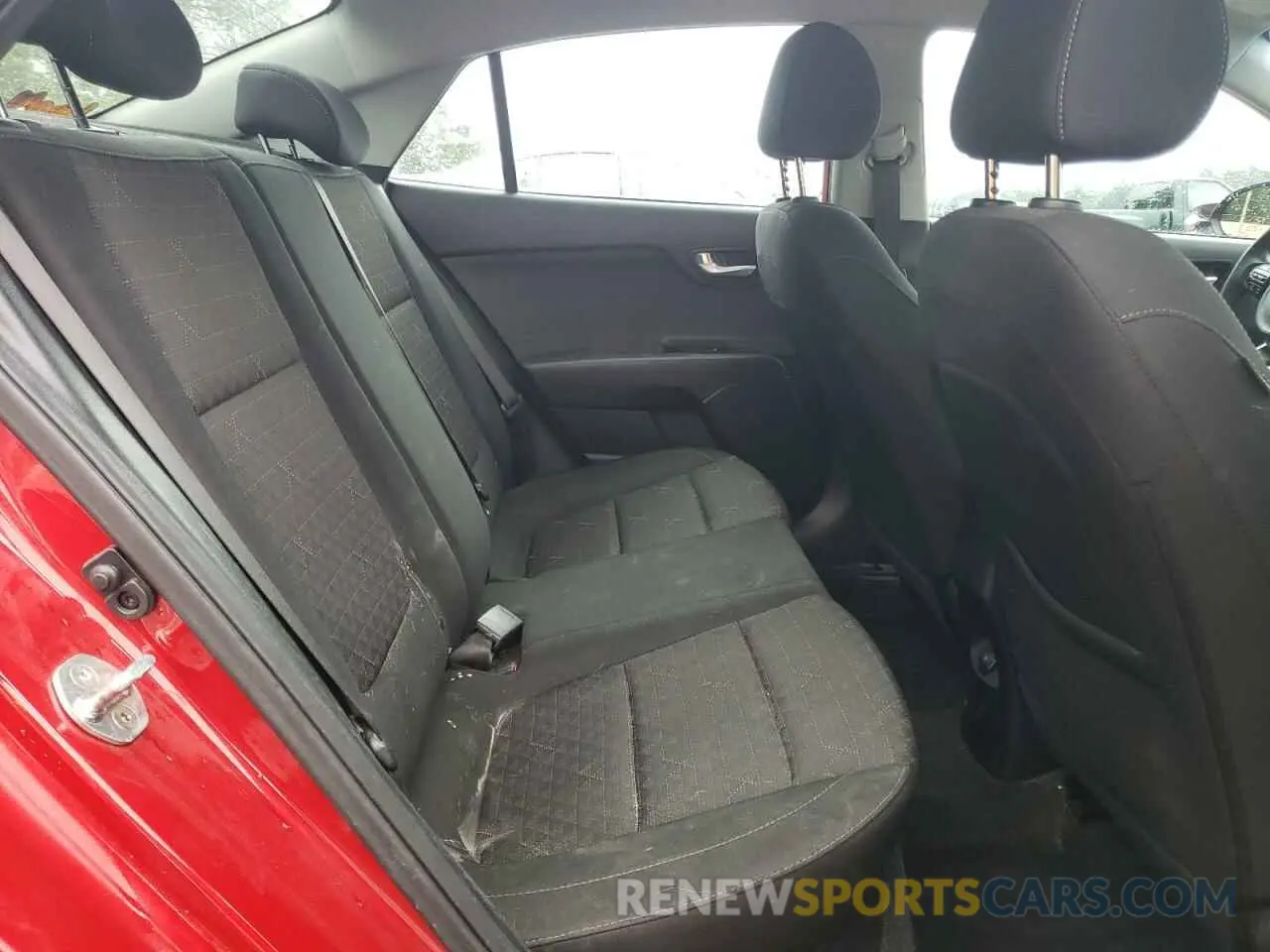 10 fotografías del automóvil dañado 3KPA24AB0KE200425 KIA RIO 2019