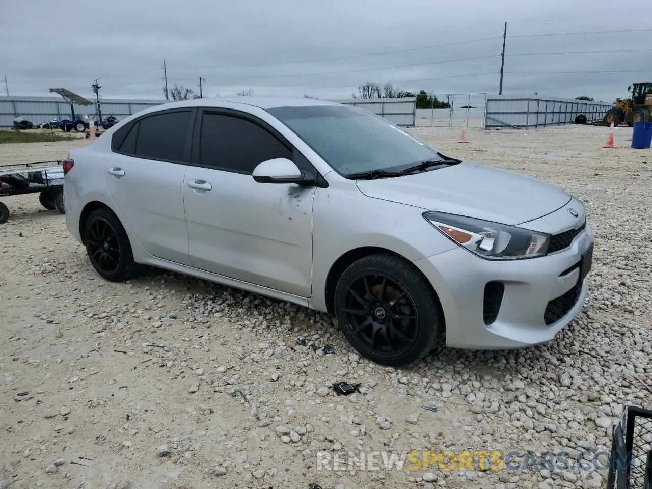 4 fotografías del automóvil dañado 3KPA24AB0KE205320 KIA RIO 2019