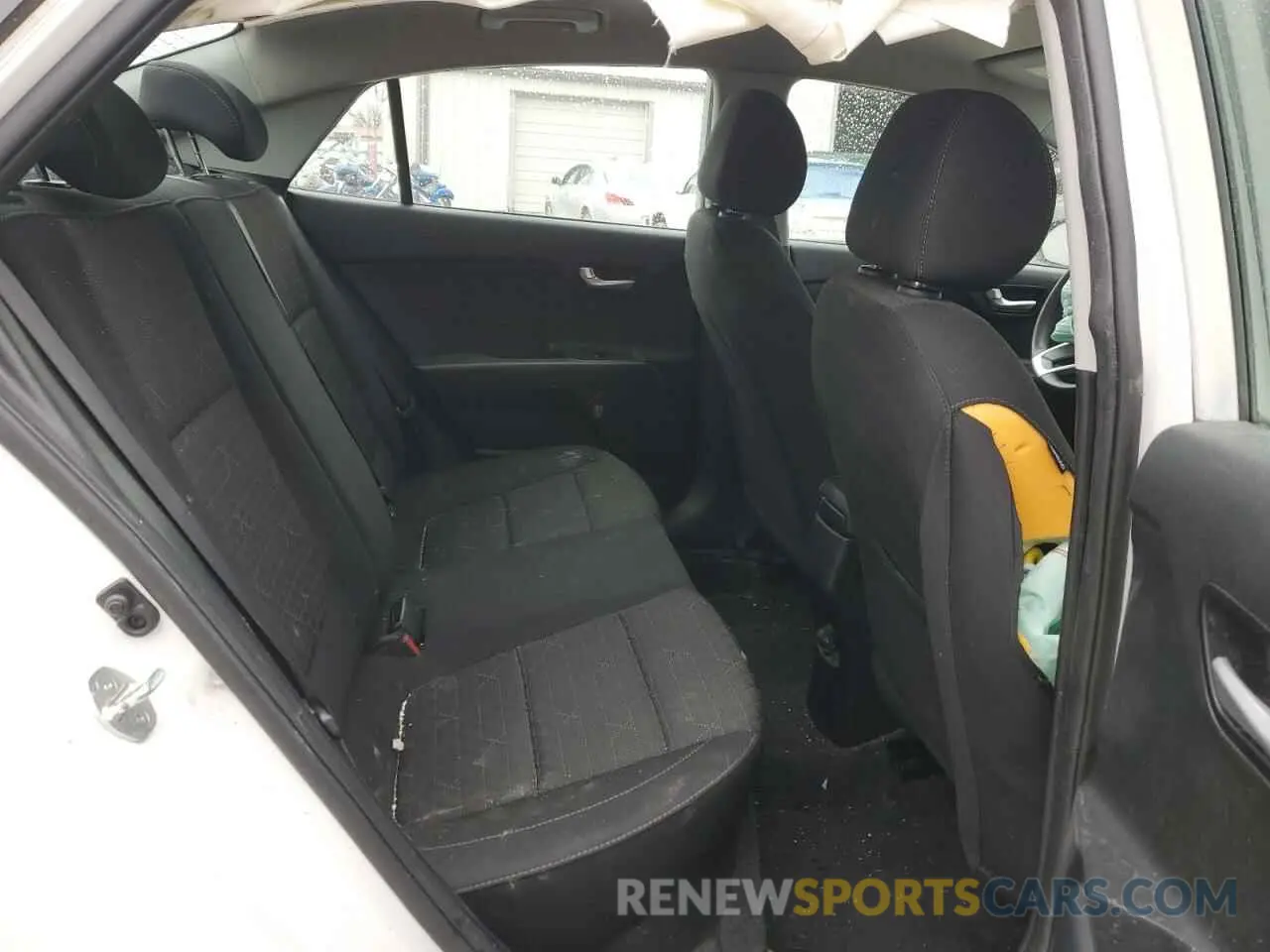 10 fotografías del automóvil dañado 3KPA24AB0KE214132 KIA RIO 2019