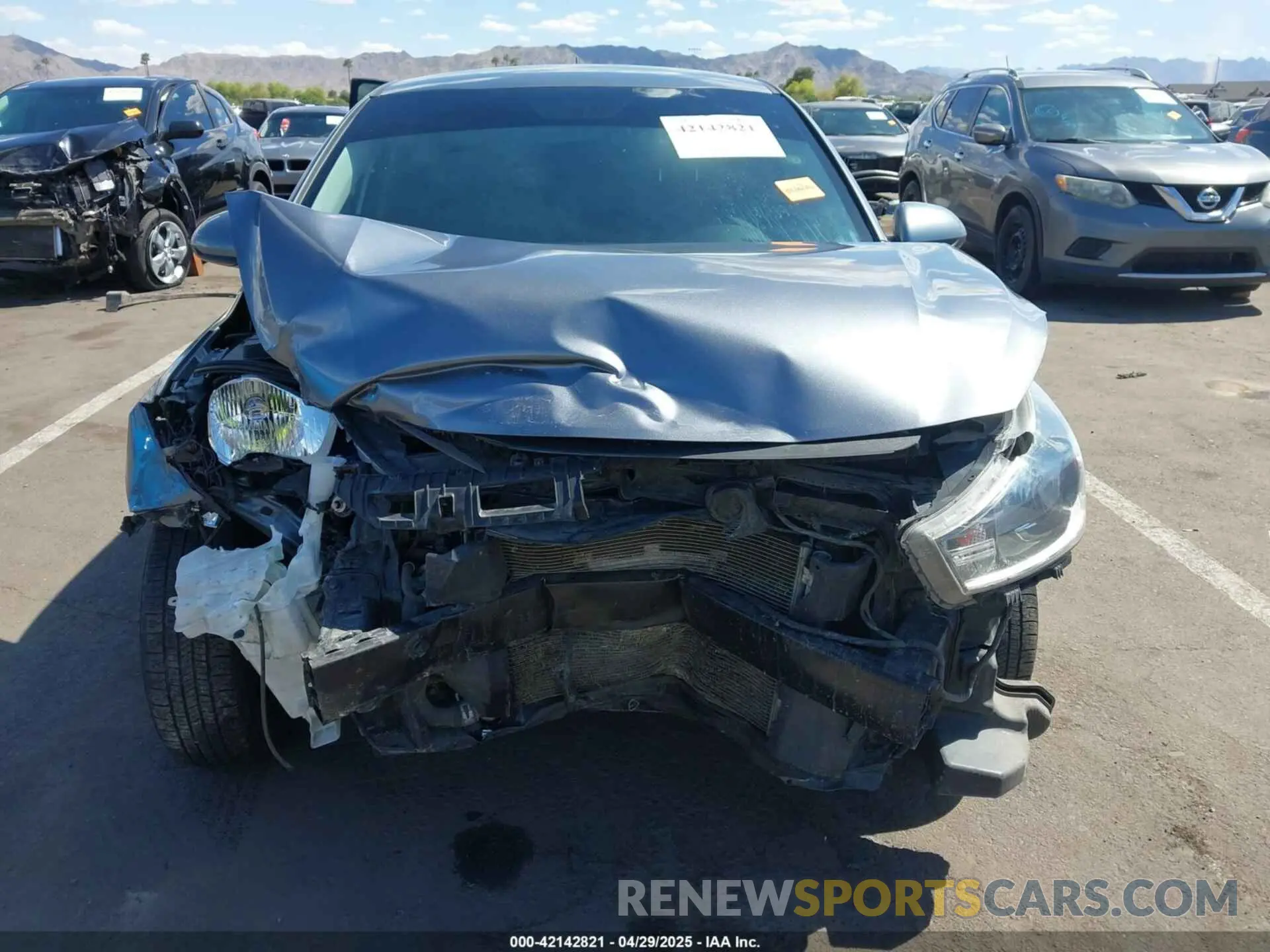 12 fotografías del automóvil dañado 3KPA24AB1KE179729 KIA RIO 2019