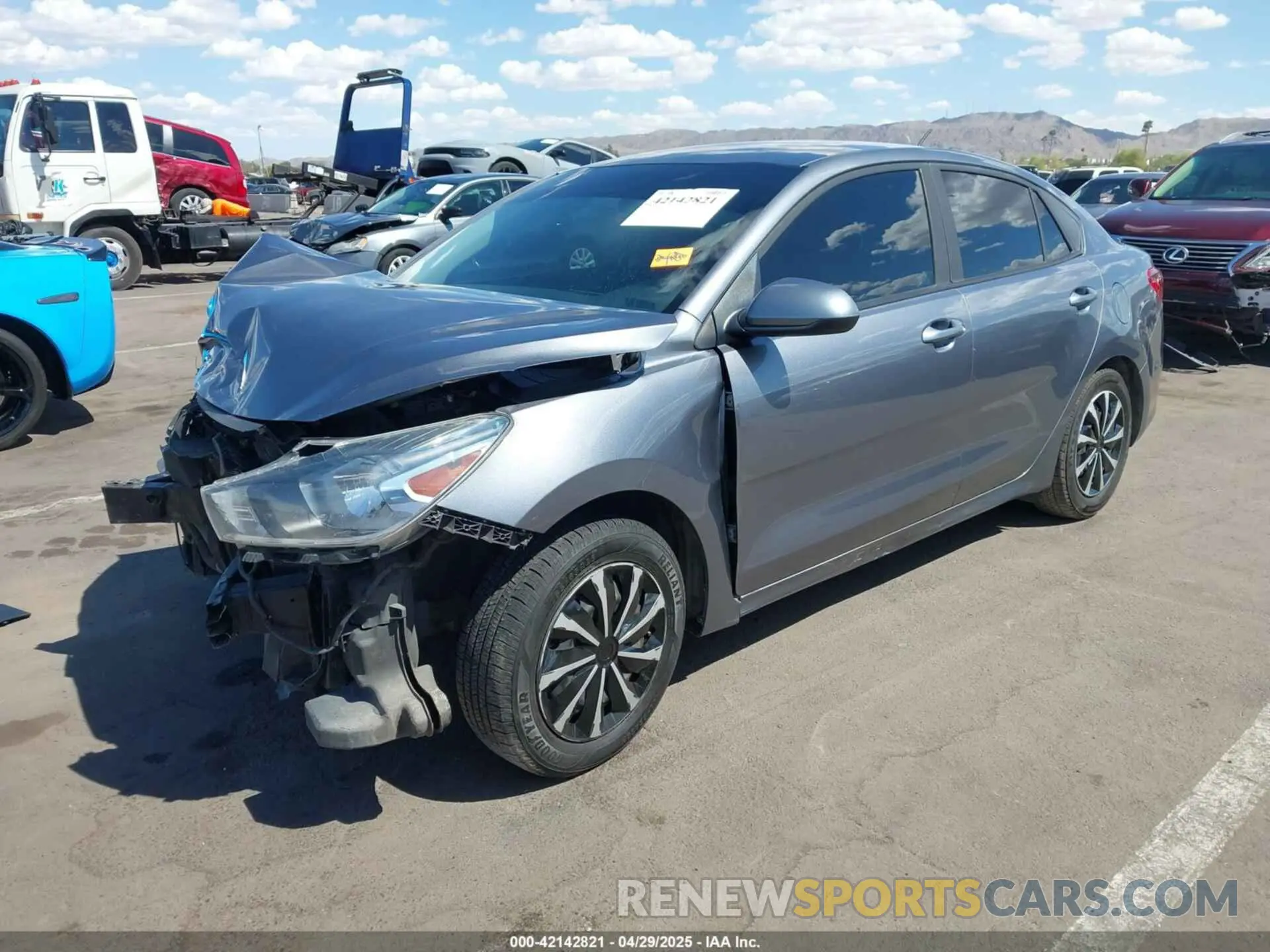 2 fotografías del automóvil dañado 3KPA24AB1KE179729 KIA RIO 2019