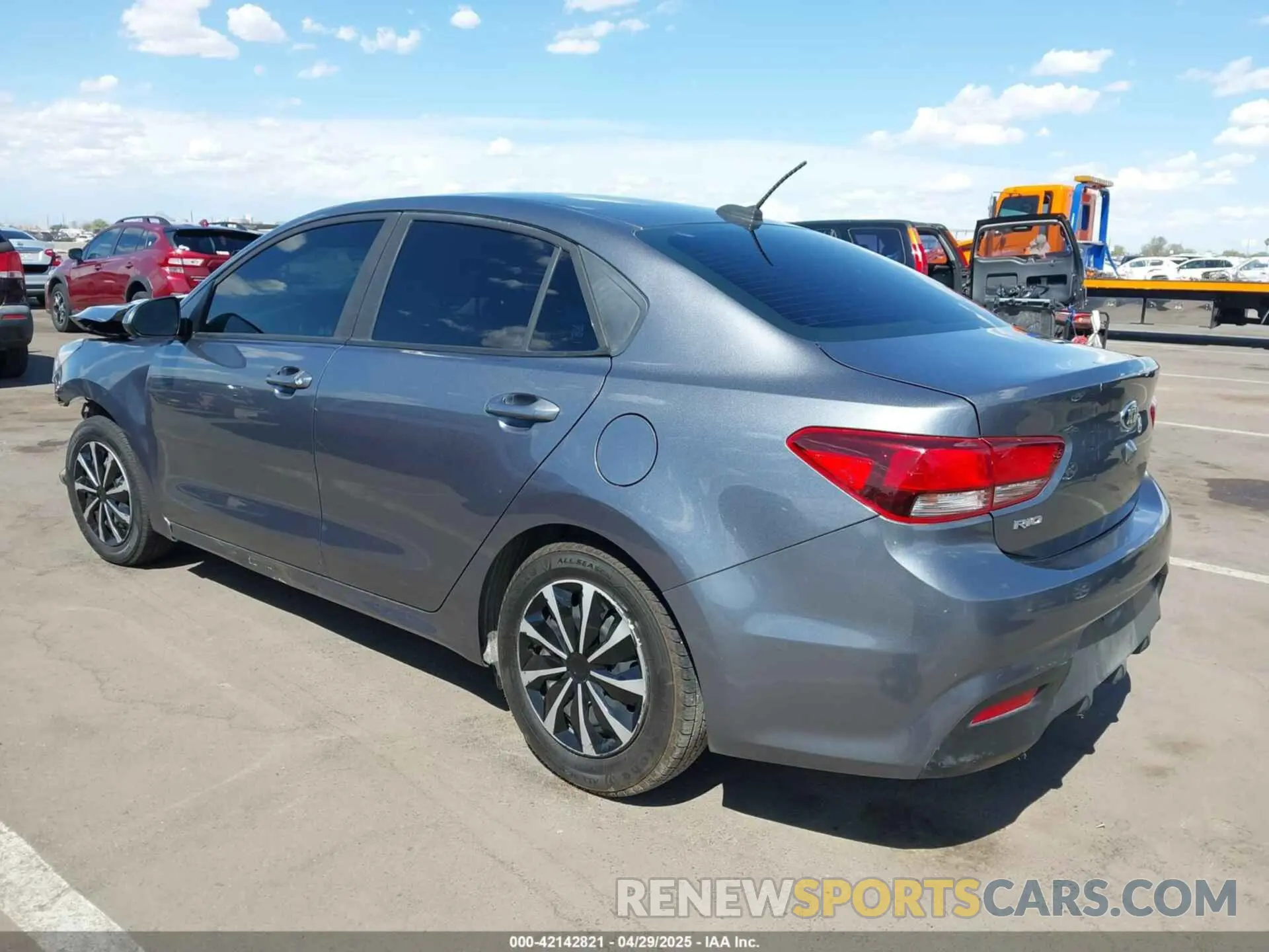 3 fotografías del automóvil dañado 3KPA24AB1KE179729 KIA RIO 2019