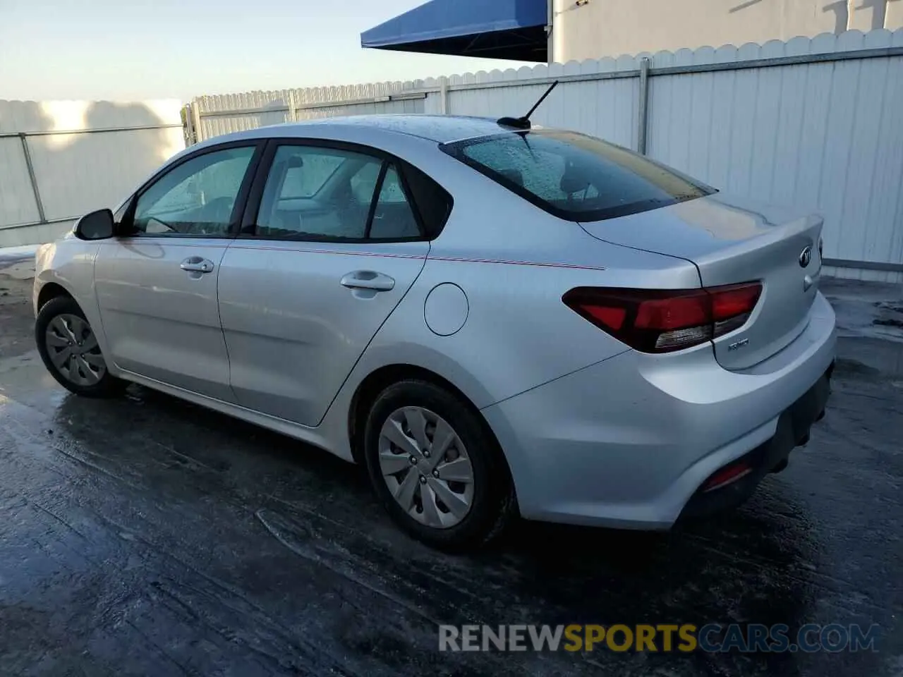 2 fotografías del automóvil dañado 3KPA24AB1KE209330 KIA RIO 2019