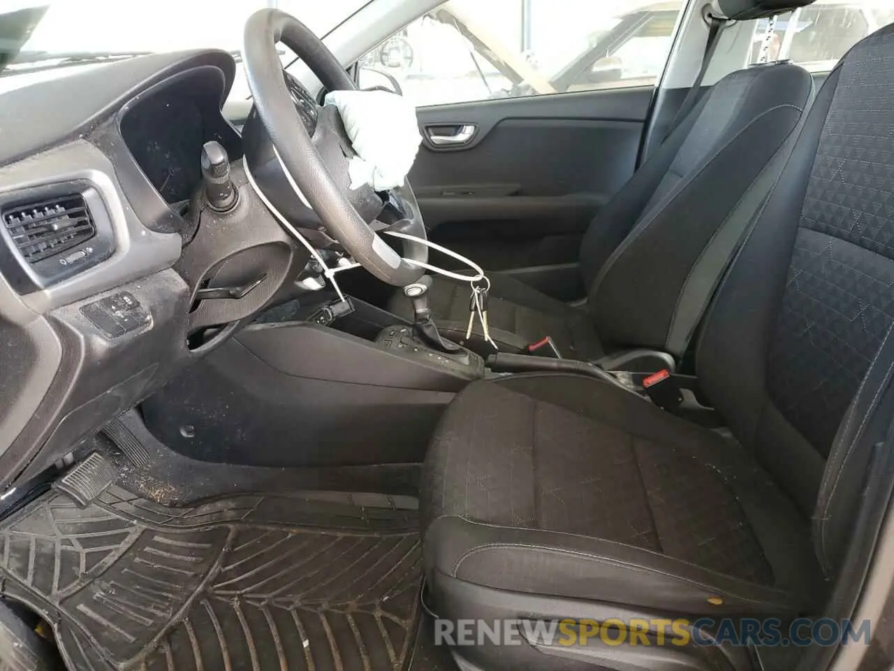7 fotografías del automóvil dañado 3KPA24AB1KE221221 KIA RIO 2019