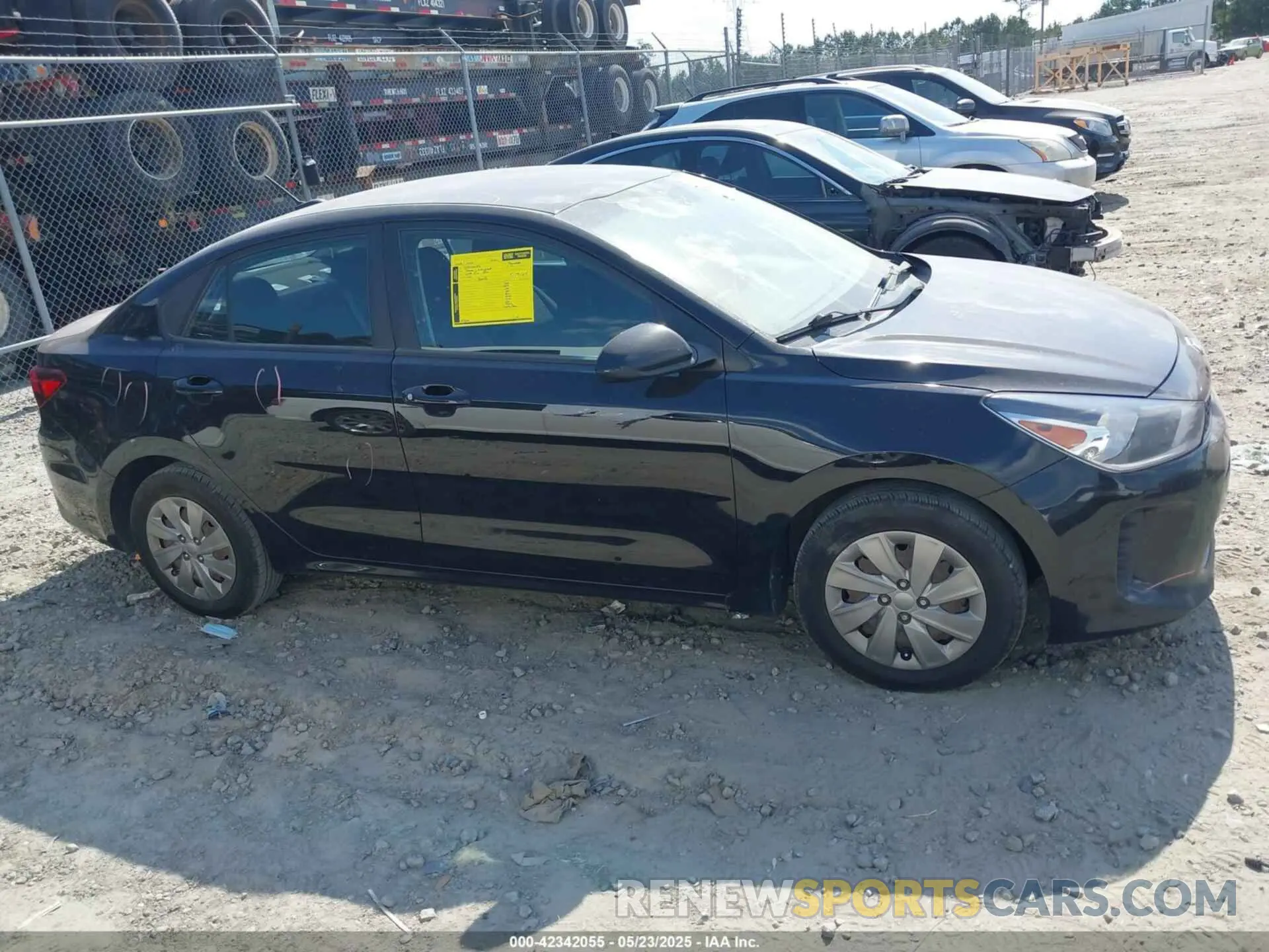 13 fotografías del automóvil dañado 3KPA24AB1KE252274 KIA RIO 2019