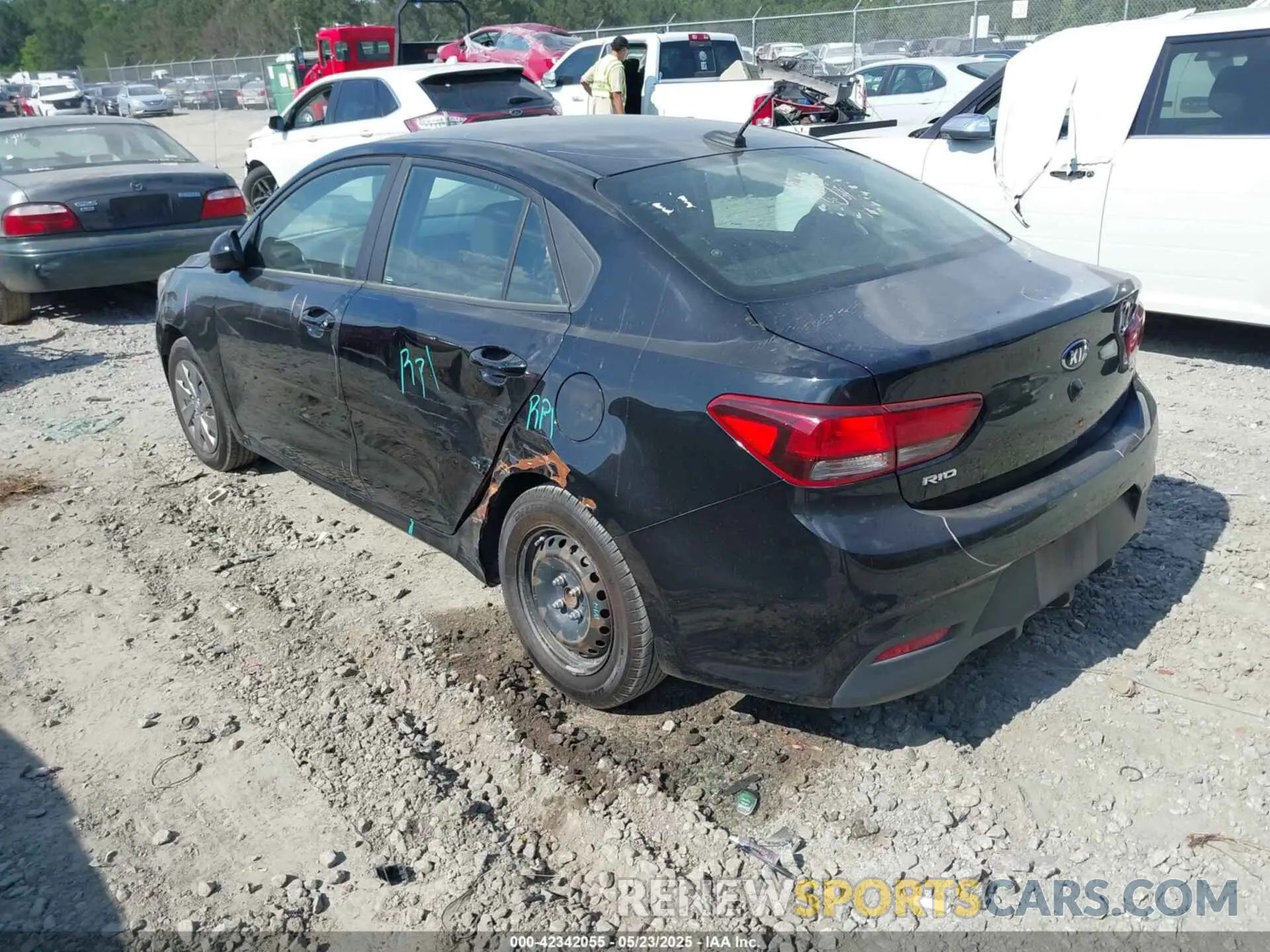 3 fotografías del automóvil dañado 3KPA24AB1KE252274 KIA RIO 2019