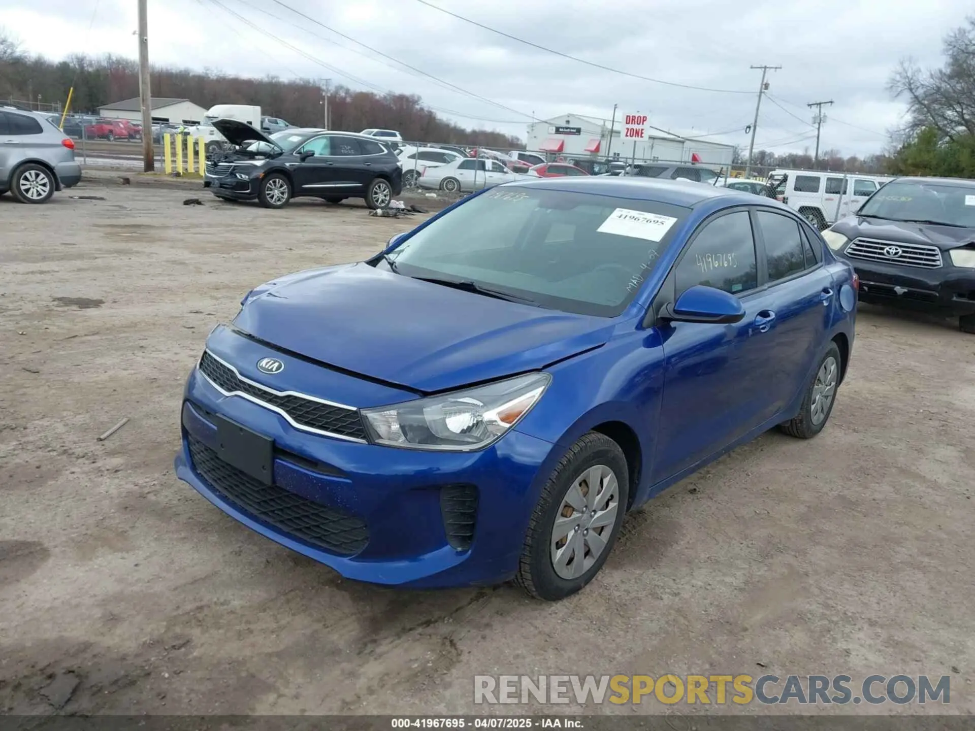 2 fotografías del automóvil dañado 3KPA24AB2KE174846 KIA RIO 2019