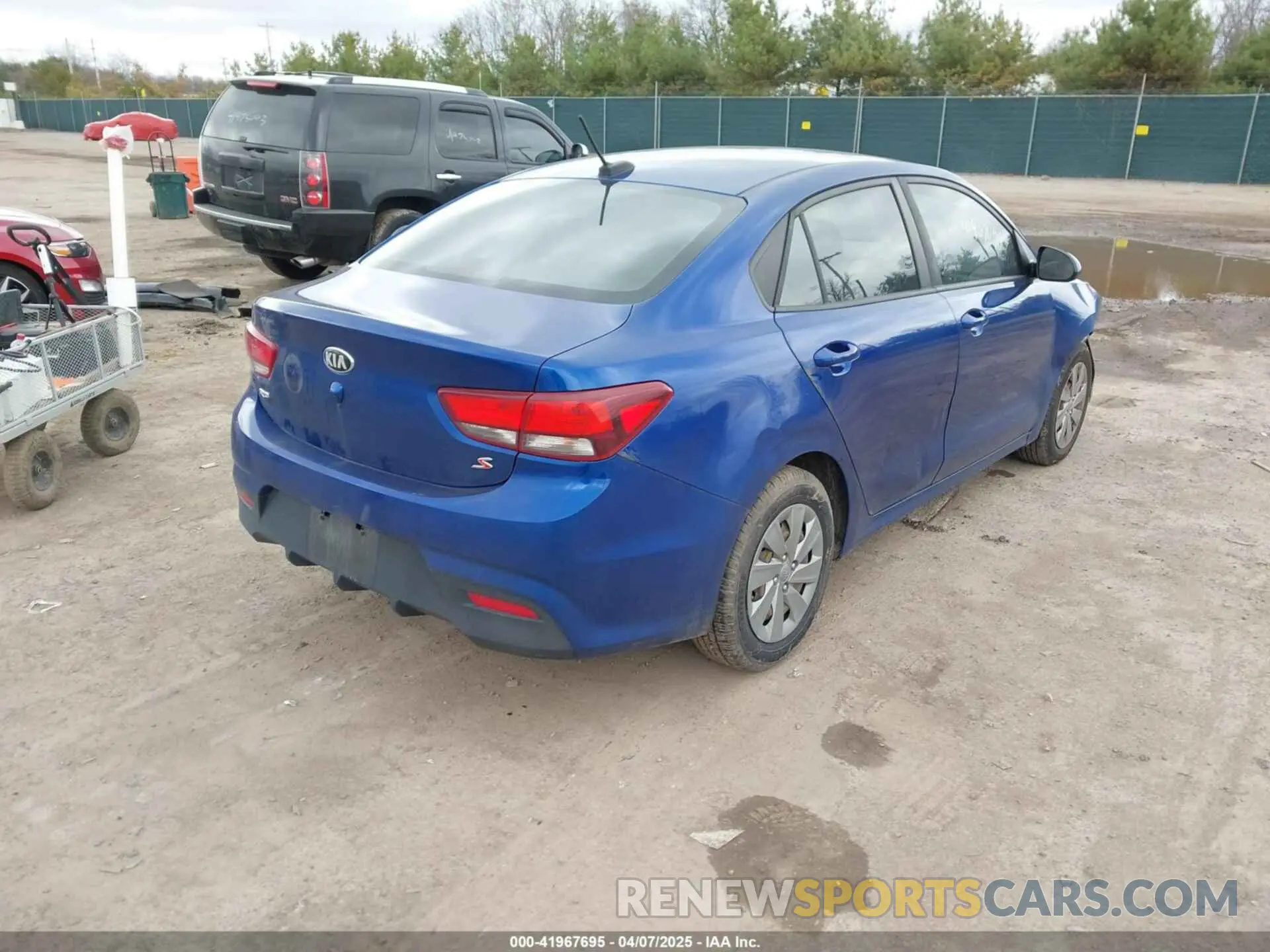 4 fotografías del automóvil dañado 3KPA24AB2KE174846 KIA RIO 2019