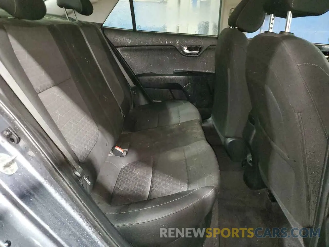 10 fotografías del automóvil dañado 3KPA24AB2KE179125 KIA RIO 2019