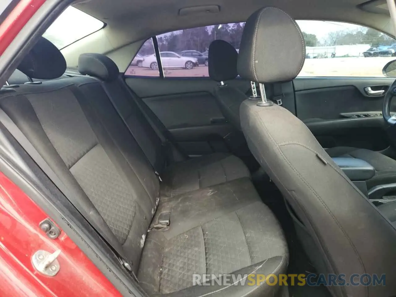 10 fotografías del automóvil dañado 3KPA24AB2KE210194 KIA RIO 2019
