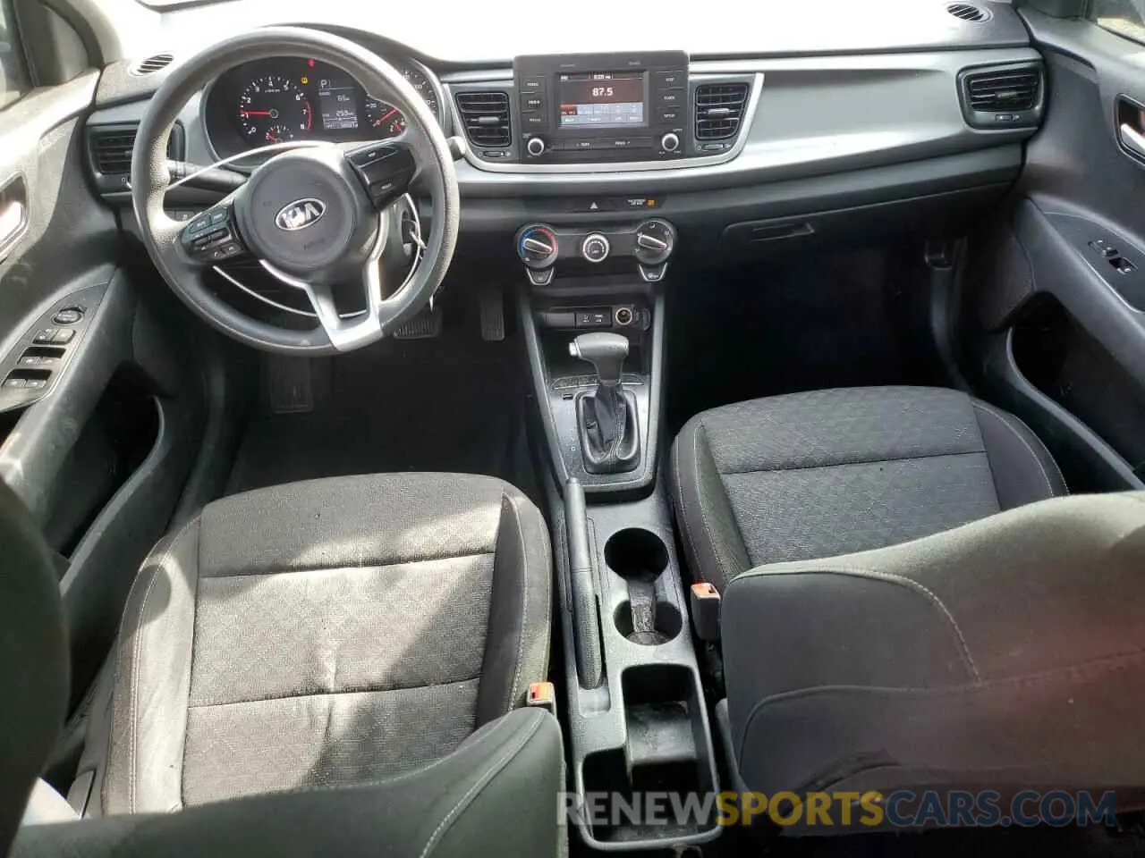 8 fotografías del automóvil dañado 3KPA24AB2KE210857 KIA RIO 2019