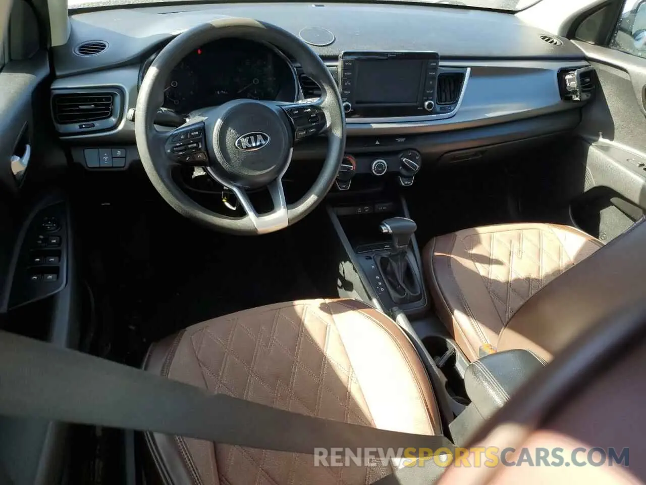 8 fotografías del automóvil dañado 3KPA24AB2KE217730 KIA RIO 2019