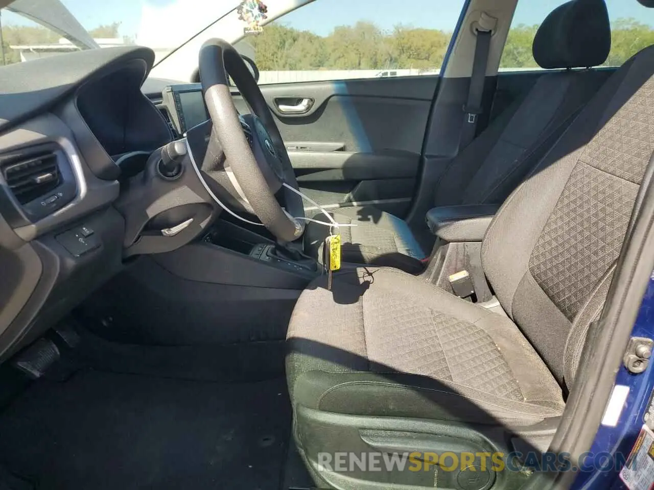 7 fotografías del automóvil dañado 3KPA24AB2KE217985 KIA RIO 2019