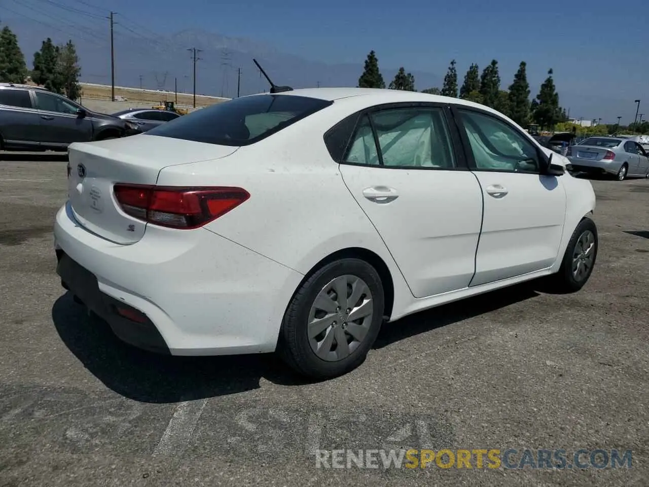 3 fotografías del automóvil dañado 3KPA24AB3KE166755 KIA RIO 2019