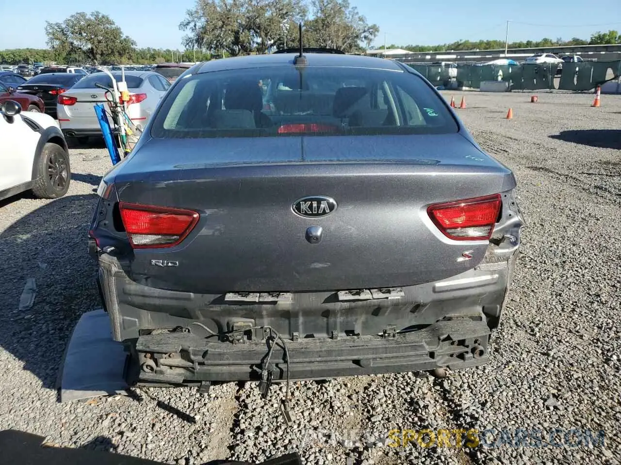 6 fotografías del automóvil dañado 3KPA24AB3KE182308 KIA RIO 2019