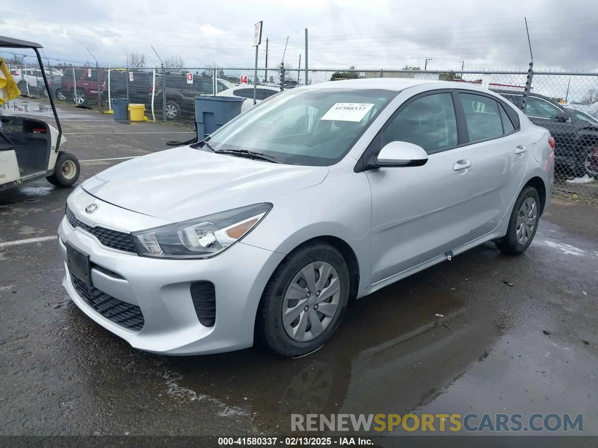 2 fotografías del automóvil dañado 3KPA24AB4KE184794 KIA RIO 2019