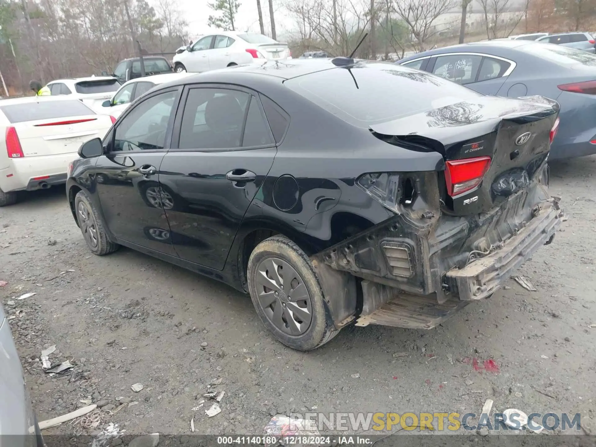 3 fotografías del automóvil dañado 3KPA24AB4KE209094 KIA RIO 2019