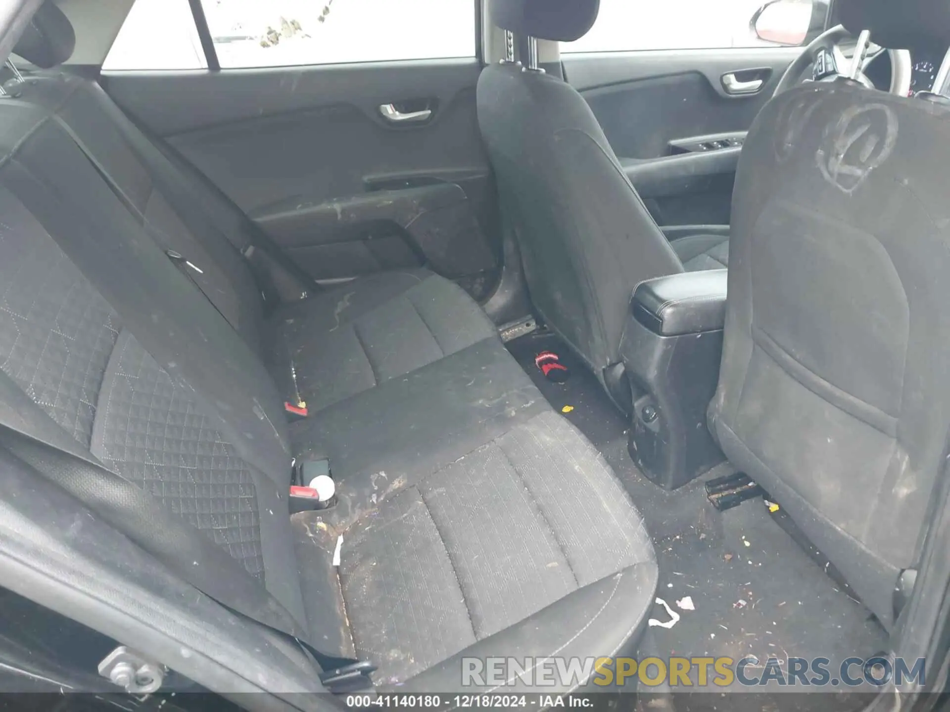 8 fotografías del automóvil dañado 3KPA24AB4KE209094 KIA RIO 2019