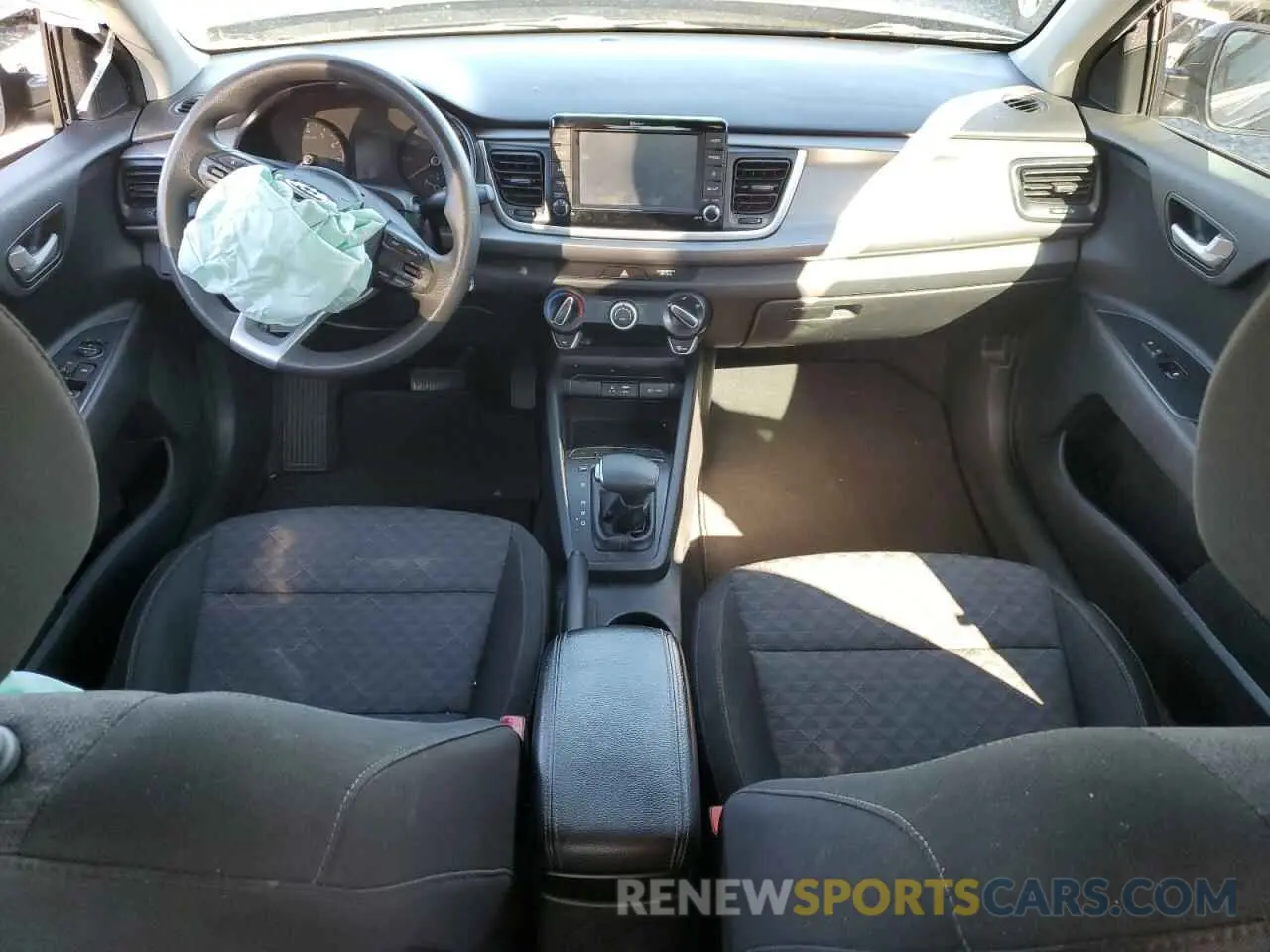 8 fotografías del automóvil dañado 3KPA24AB4KE251099 KIA RIO 2019