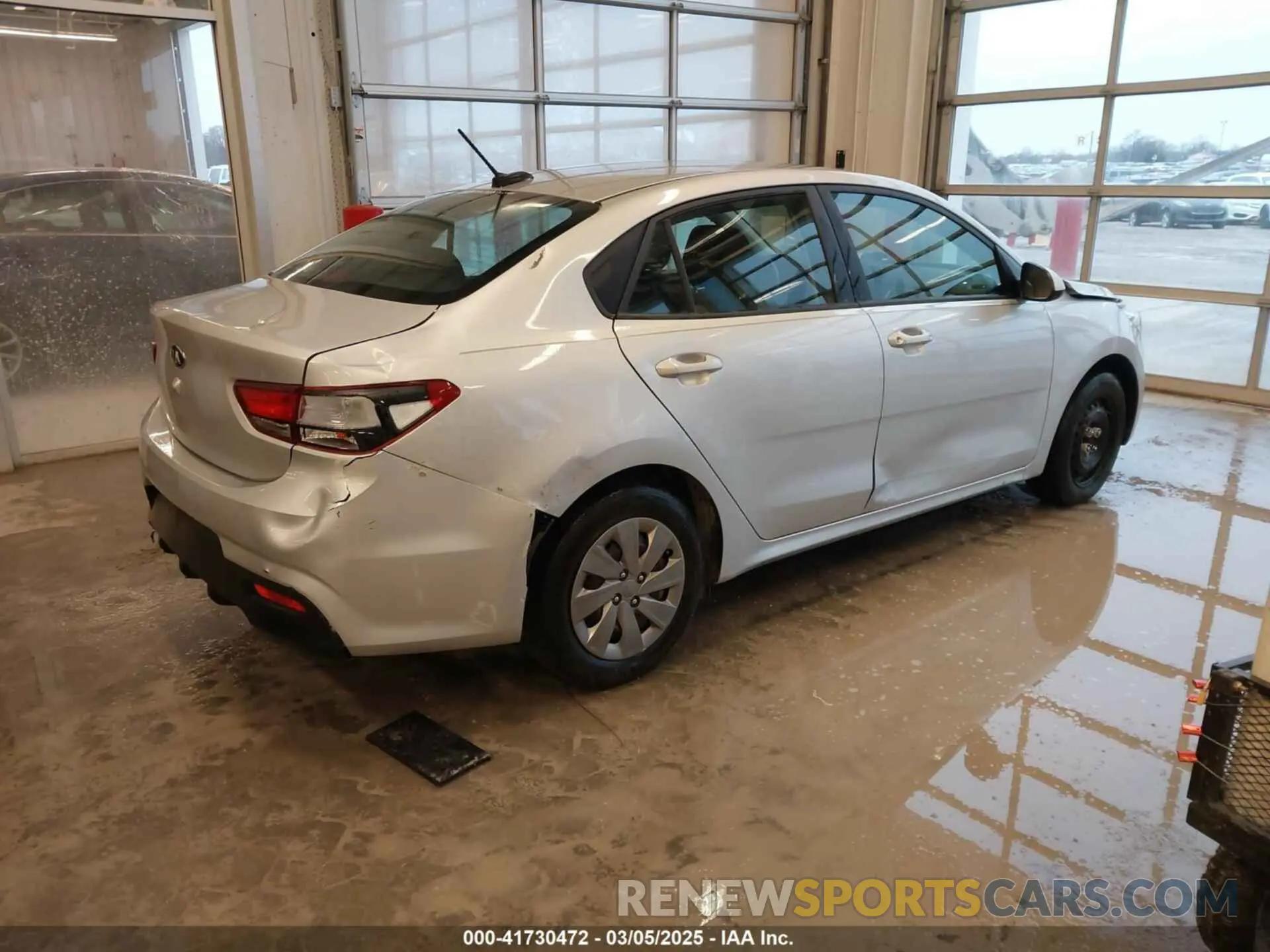 4 fotografías del automóvil dañado 3KPA24AB5KE210352 KIA RIO 2019
