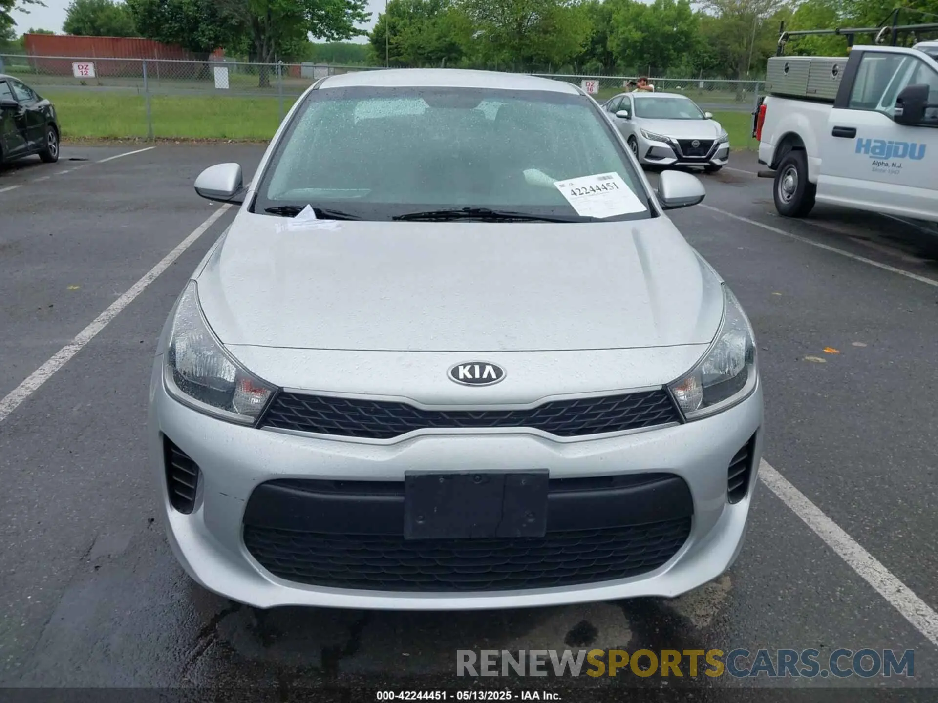 12 fotografías del automóvil dañado 3KPA24AB5KE227250 KIA RIO 2019