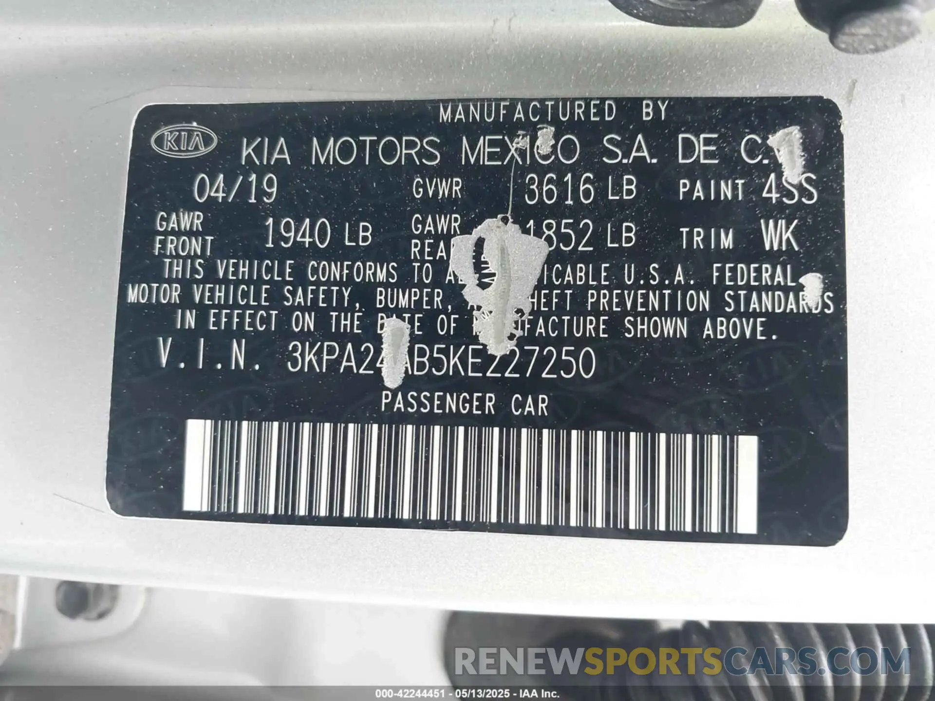 9 fotografías del automóvil dañado 3KPA24AB5KE227250 KIA RIO 2019