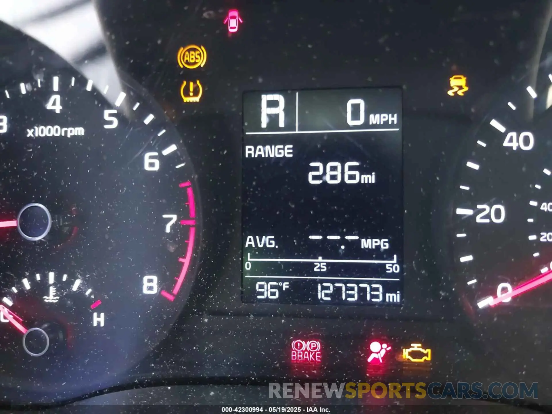 16 fotografías del automóvil dañado 3KPA24AB6KE166894 KIA RIO 2019