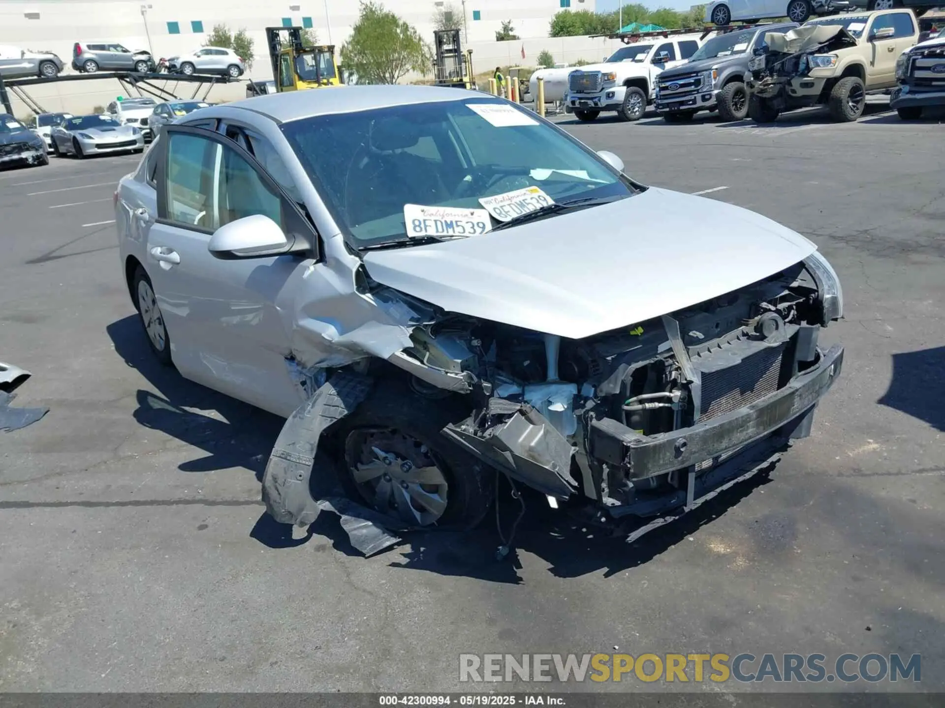 6 fotografías del automóvil dañado 3KPA24AB6KE166894 KIA RIO 2019