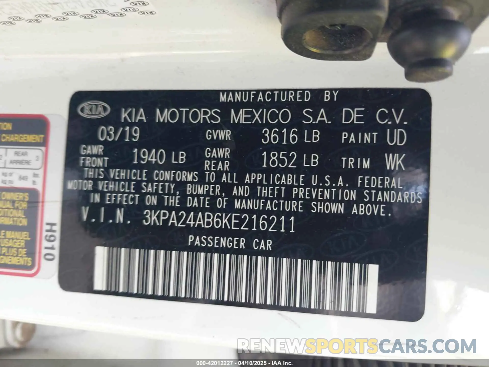 9 fotografías del automóvil dañado 3KPA24AB6KE216211 KIA RIO 2019