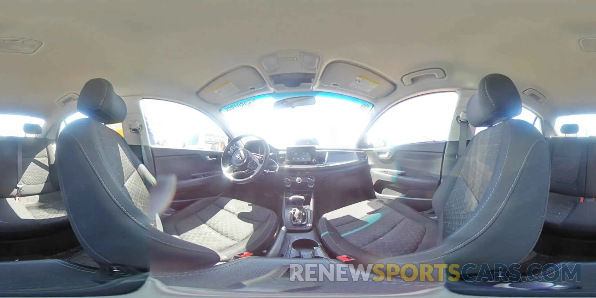 13 fotografías del automóvil dañado 3KPA24AB7KE194896 KIA RIO 2019