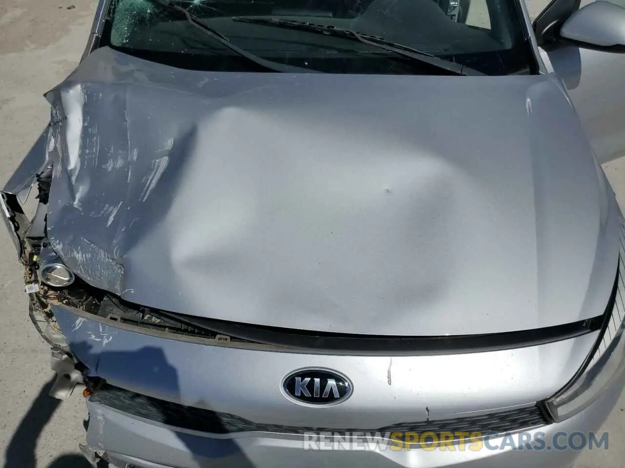 12 fotografías del automóvil dañado 3KPA24AB8KE208465 KIA RIO 2019