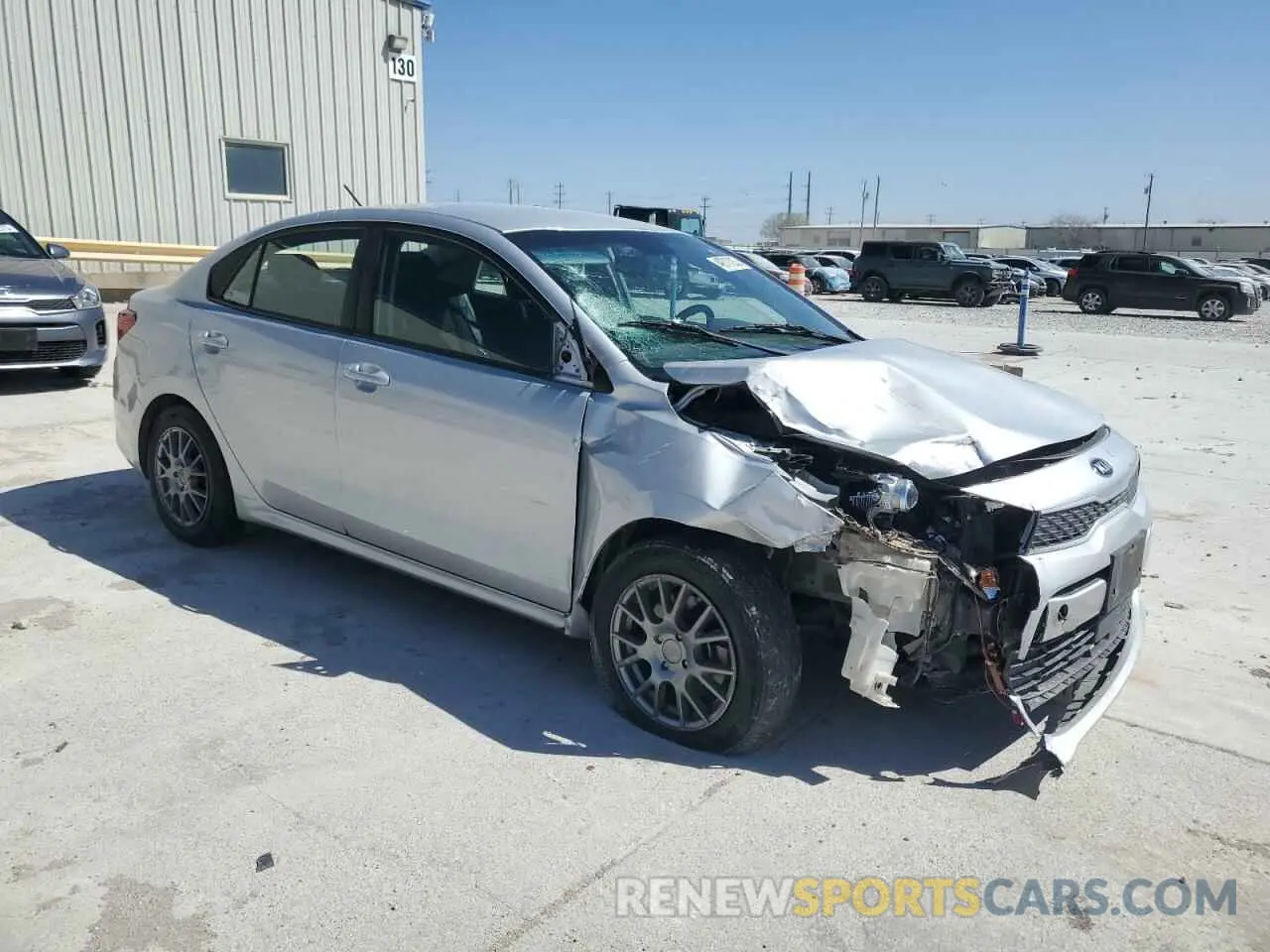 4 fotografías del automóvil dañado 3KPA24AB8KE208465 KIA RIO 2019