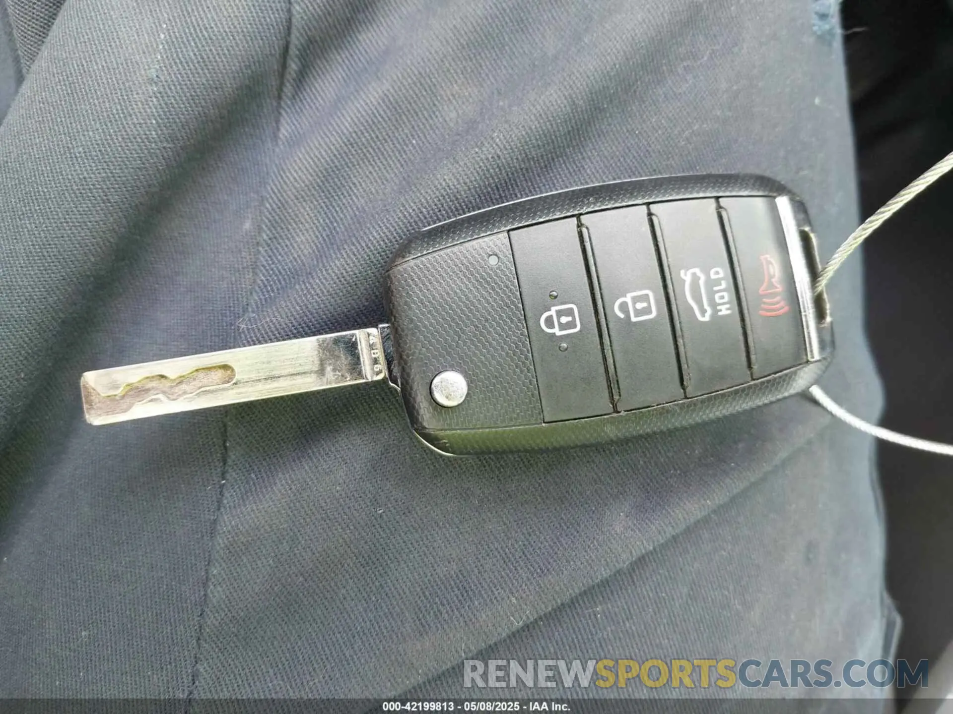 11 fotografías del automóvil dañado 3KPA24AB9KE170387 KIA RIO 2019