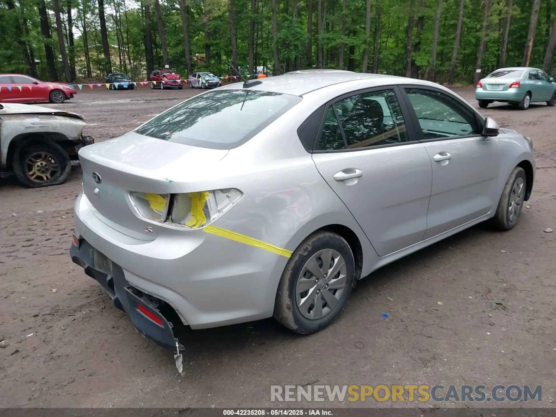 4 fotografías del automóvil dañado 3KPA24AB9KE201430 KIA RIO 2019