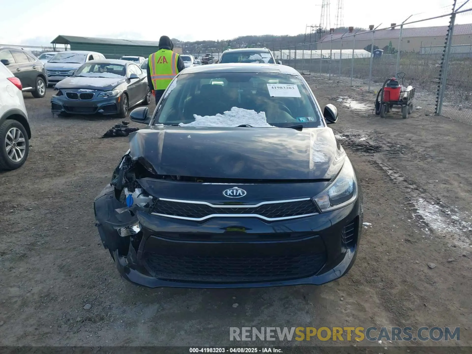 13 fotografías del automóvil dañado 3KPA24AB9KE209902 KIA RIO 2019