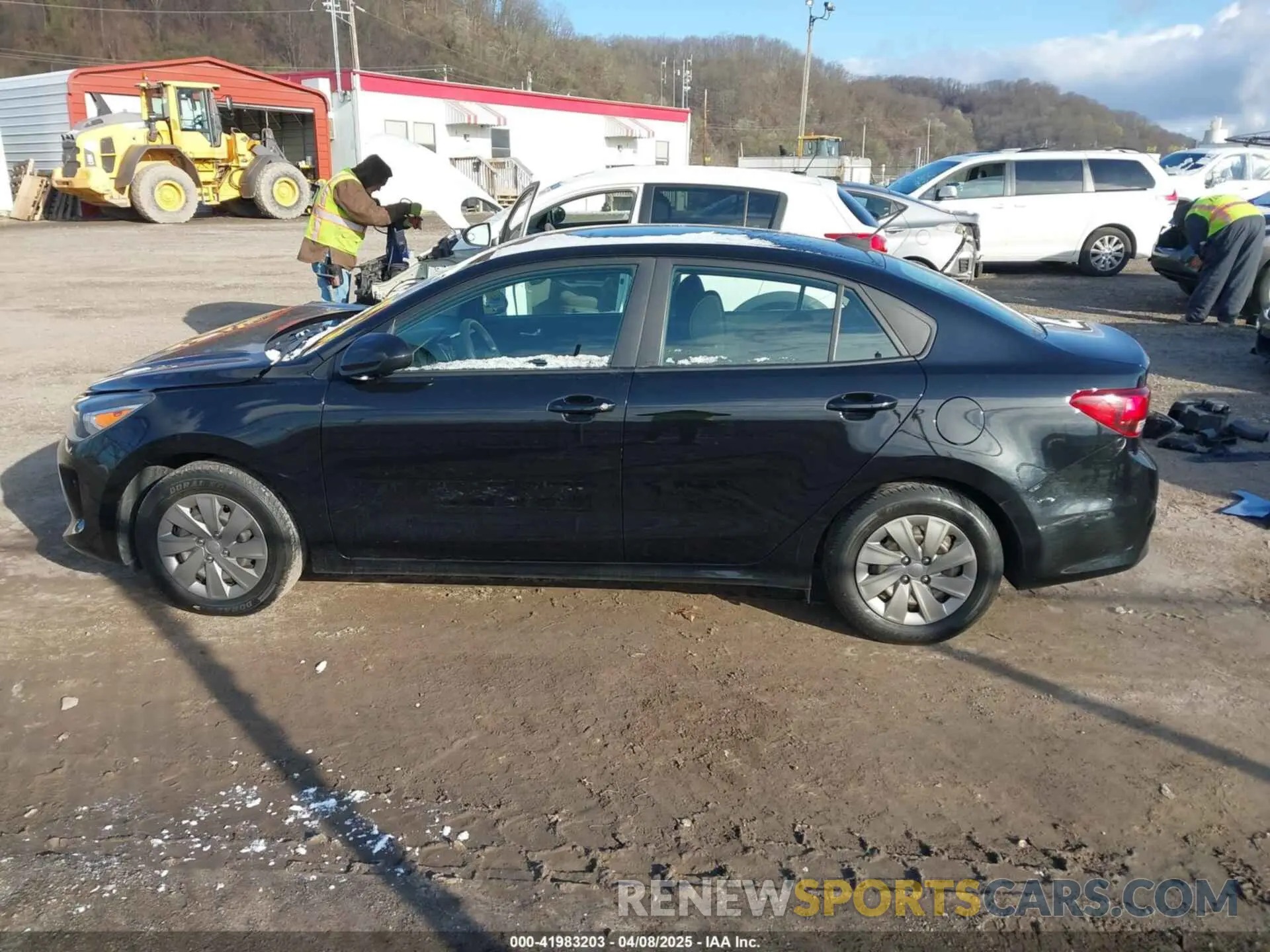 15 fotografías del automóvil dañado 3KPA24AB9KE209902 KIA RIO 2019