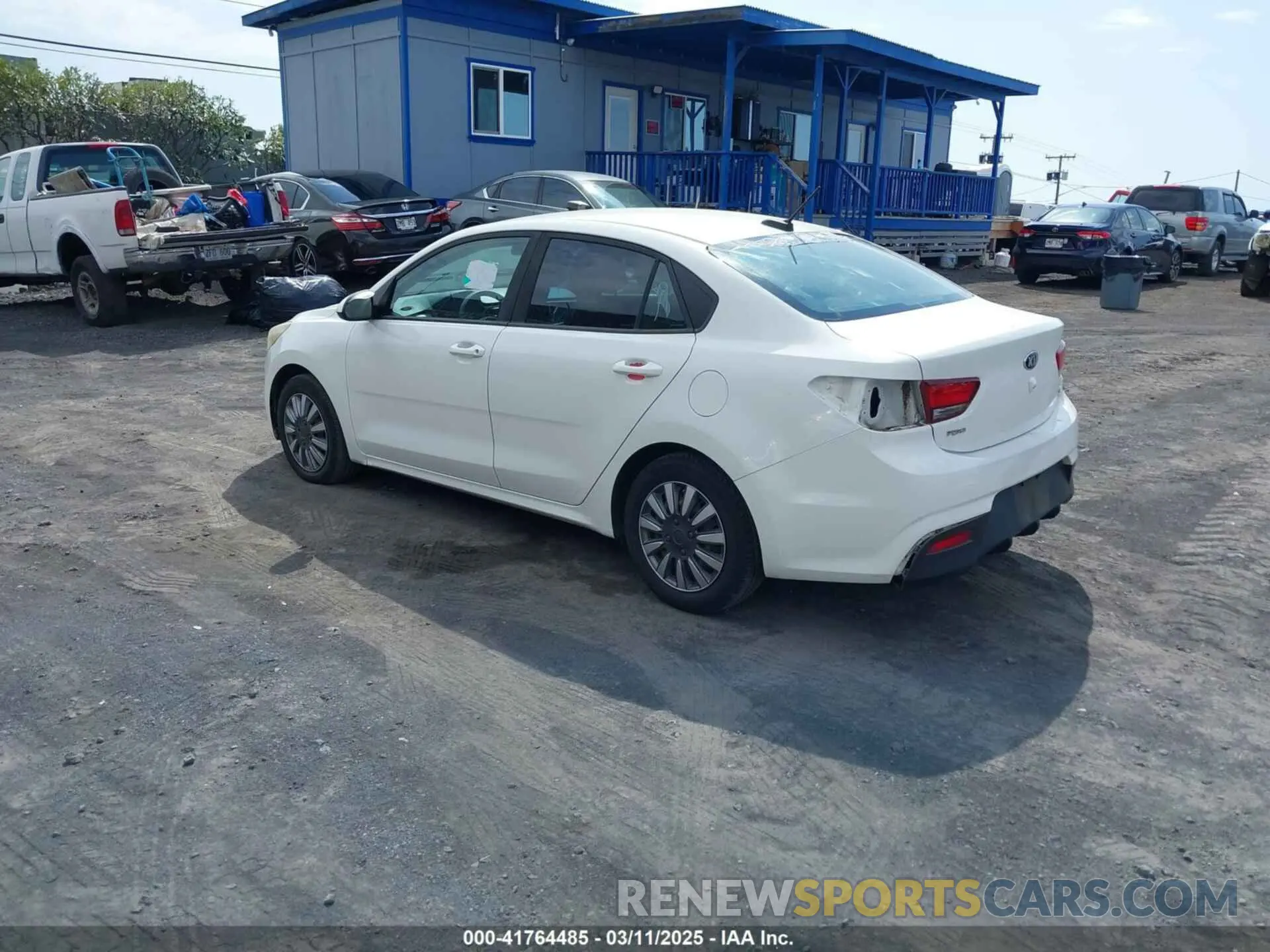 3 fotografías del automóvil dañado 3KPA24AB9KE214579 KIA RIO 2019